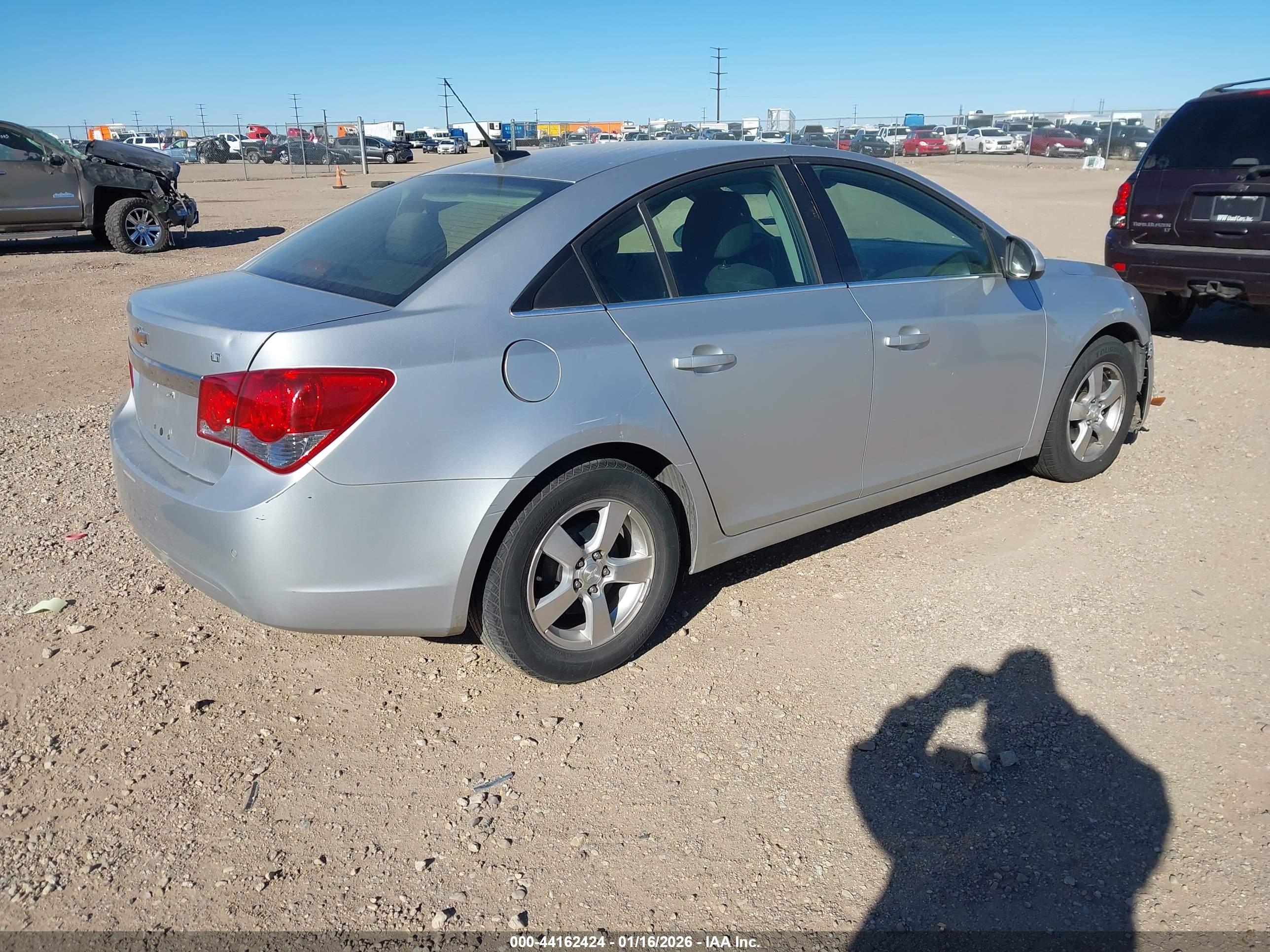 CHEVROLET CRUZE image 4