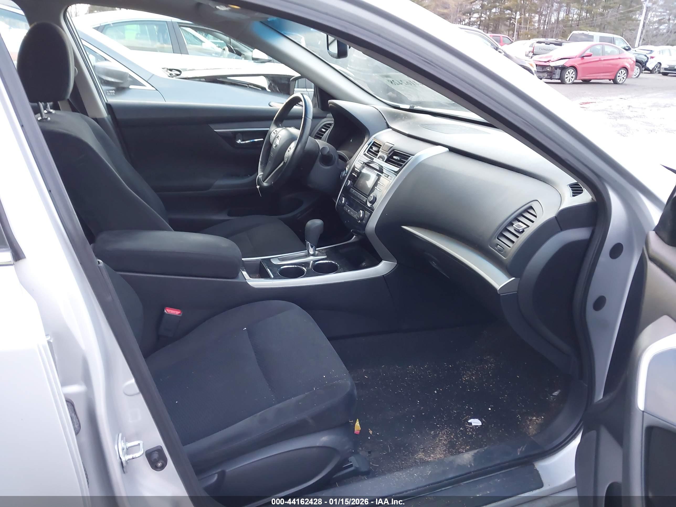 NISSAN ALTIMA image 5