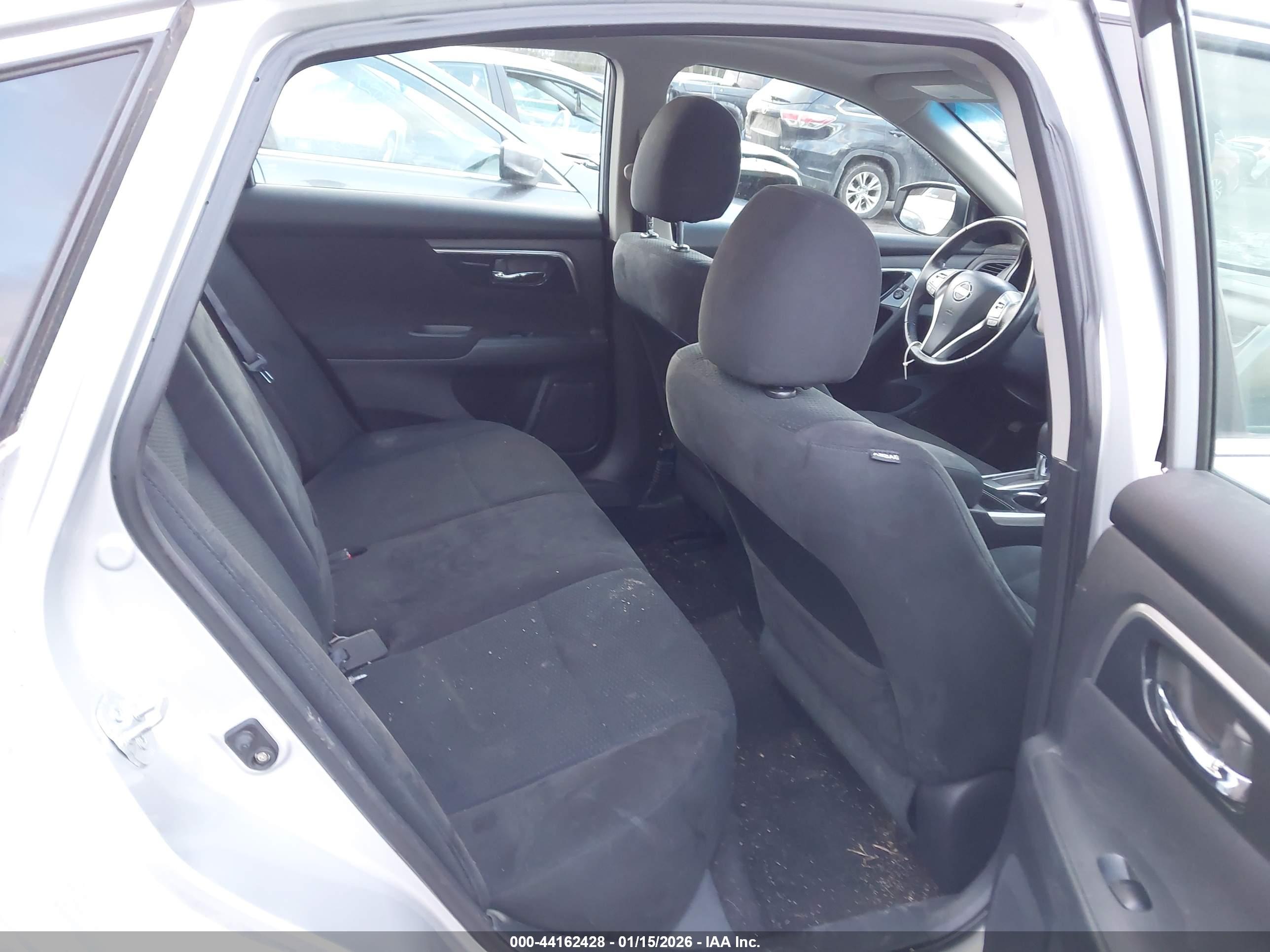 NISSAN ALTIMA image 8