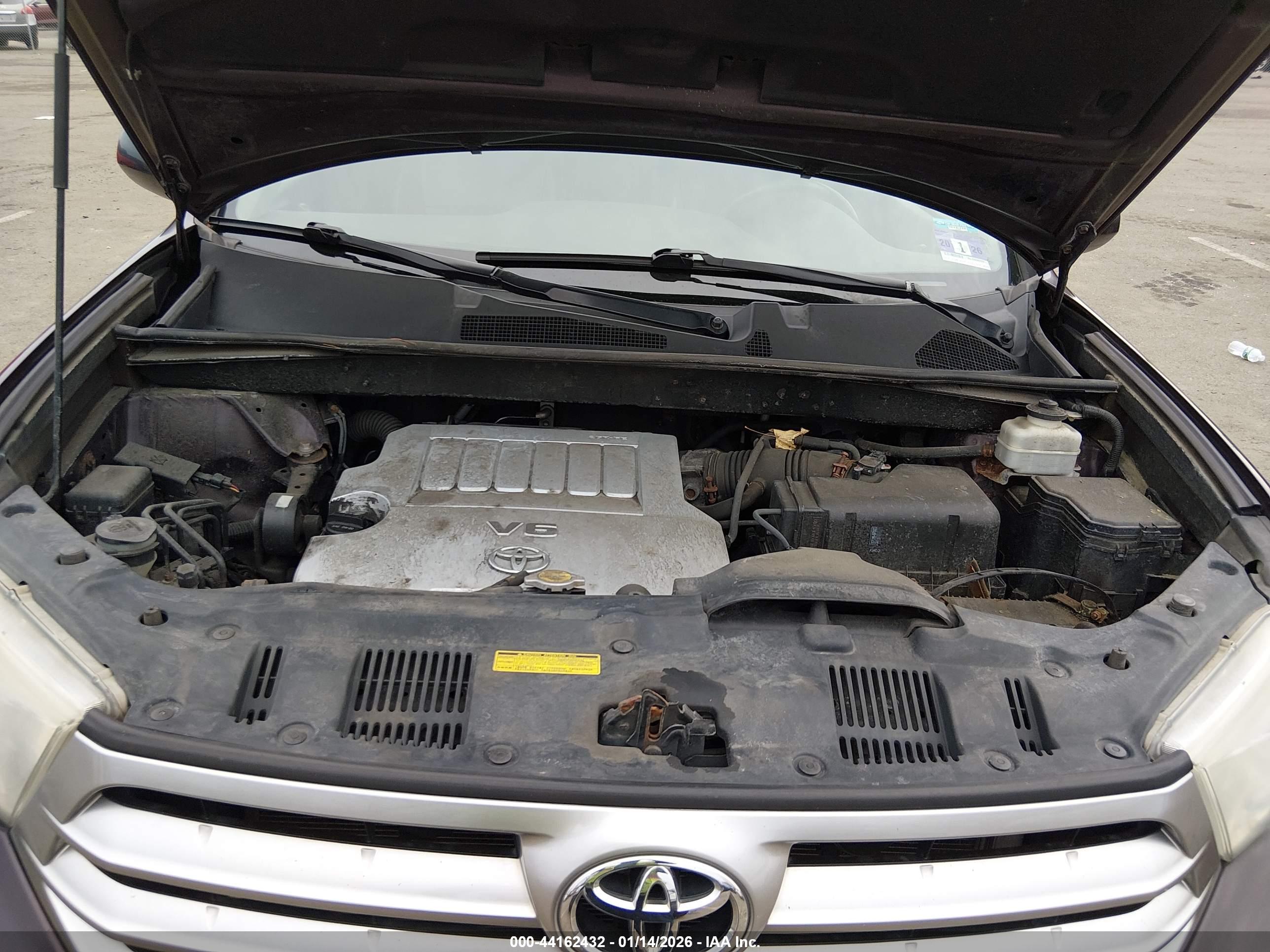 TOYOTA HIGHLANDER image 10