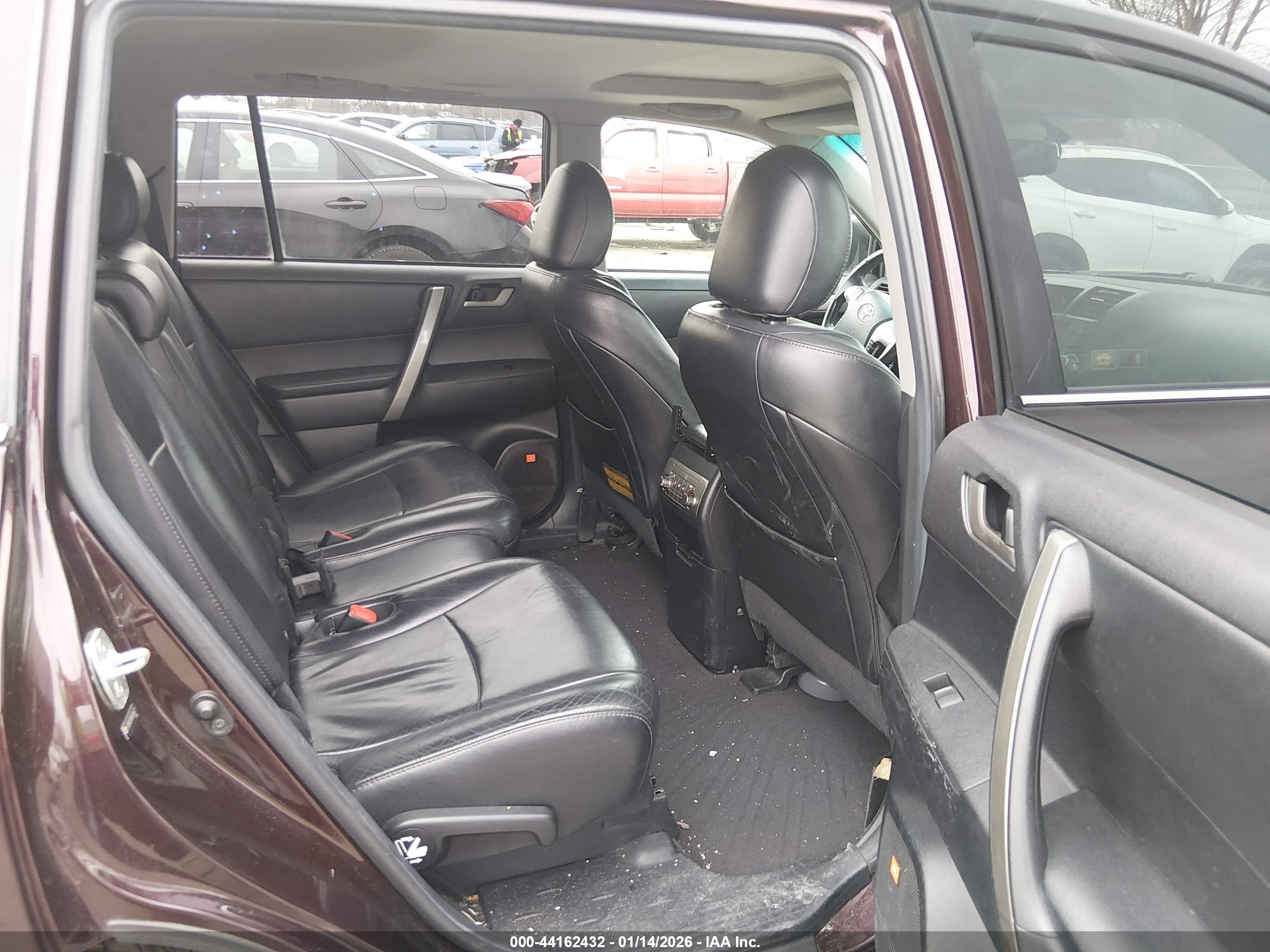 TOYOTA HIGHLANDER image 8