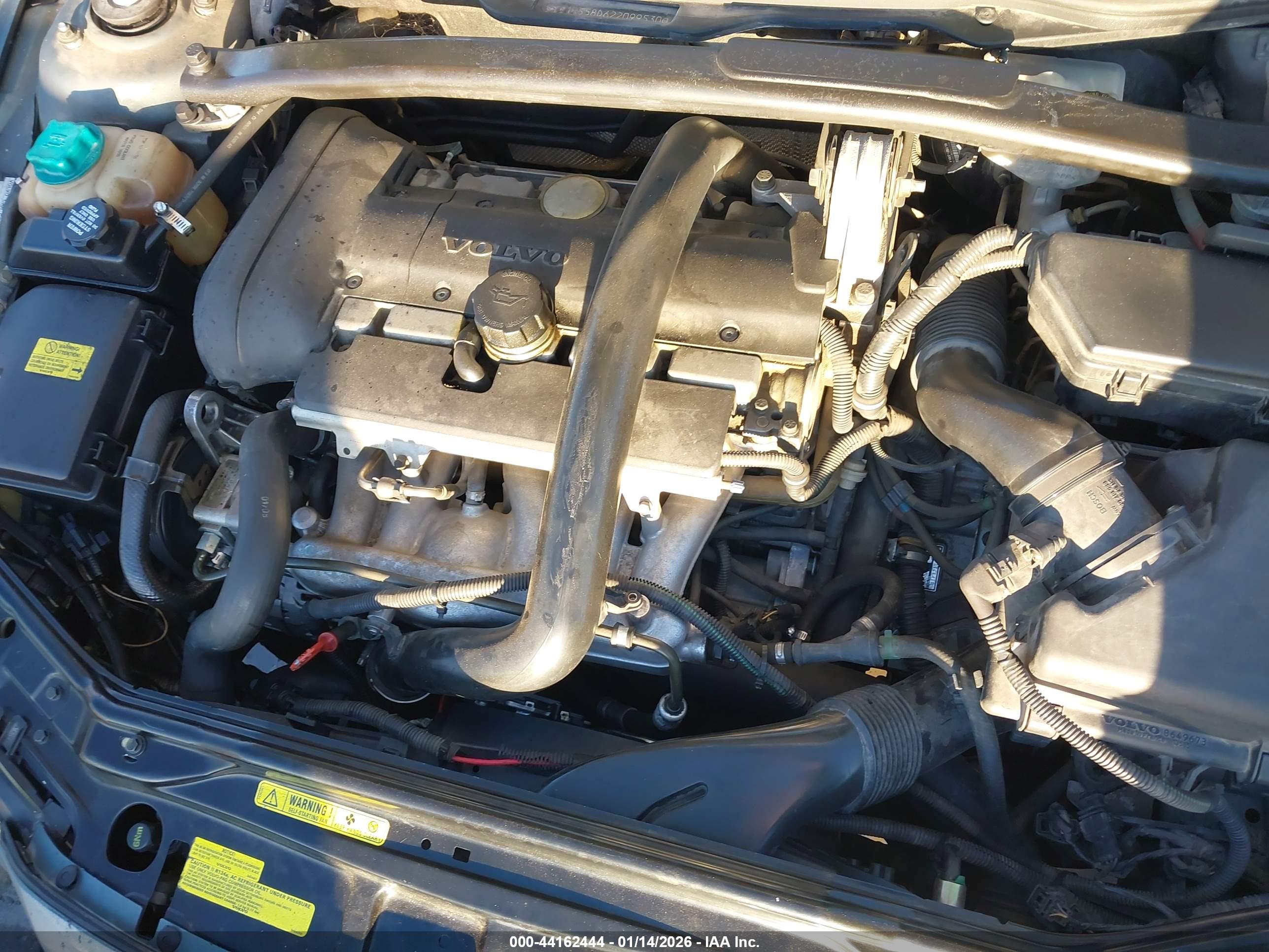 VOLVO S60 image 10