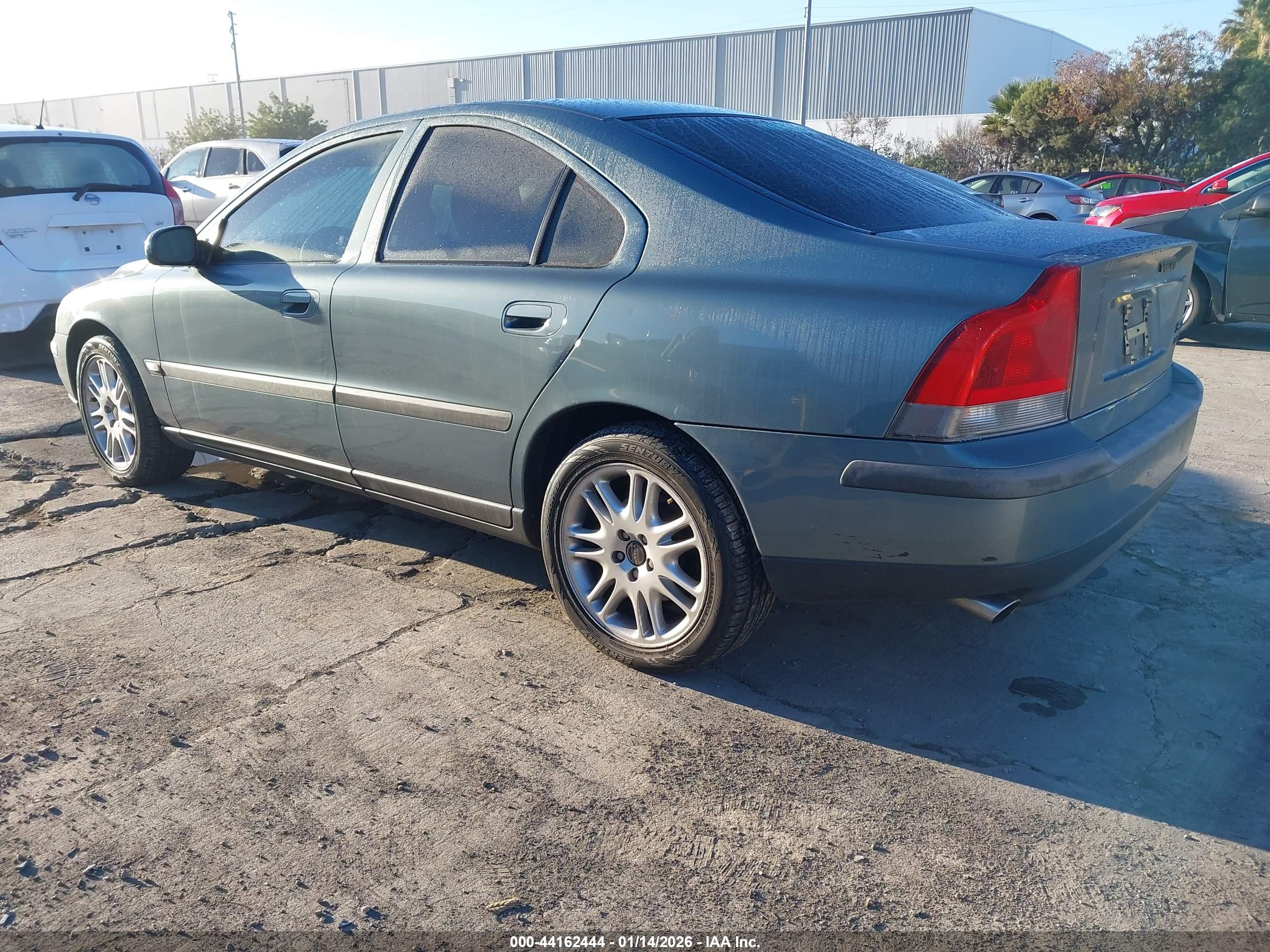 VOLVO S60 image 3