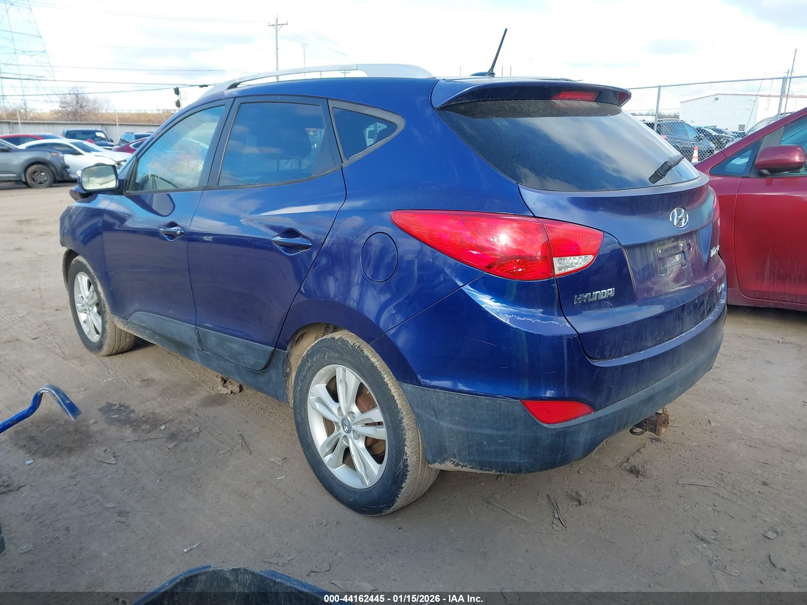 HYUNDAI TUCSON image 3