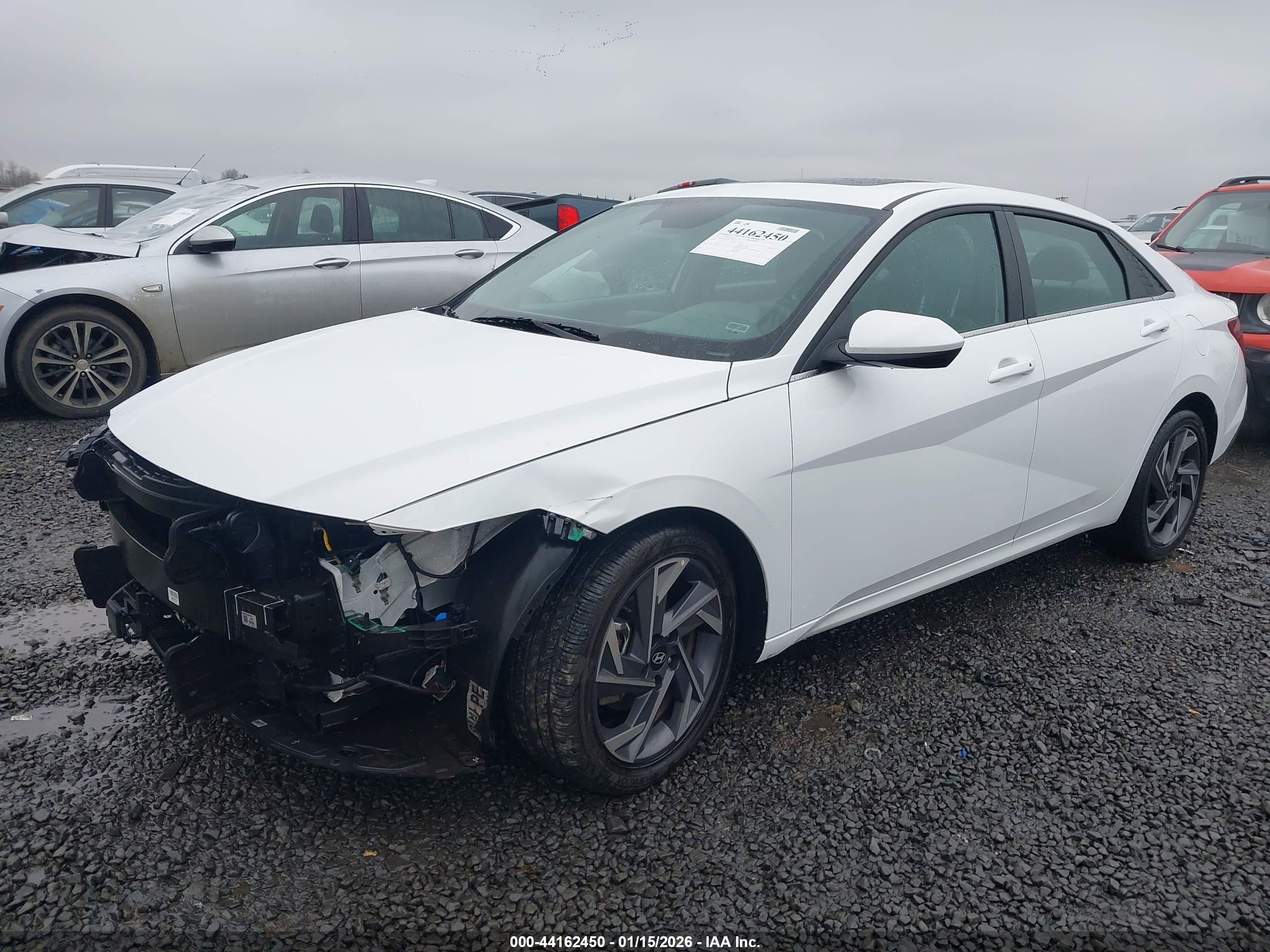 HYUNDAI ELANTRA image 2
