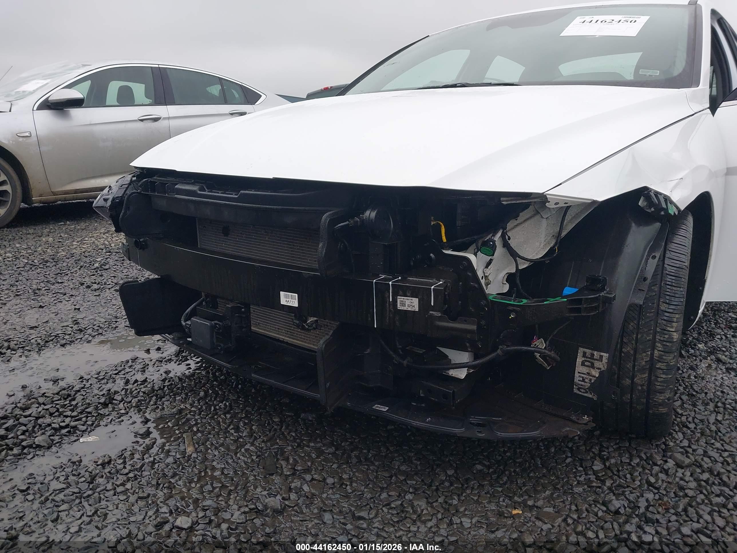 HYUNDAI ELANTRA image 6