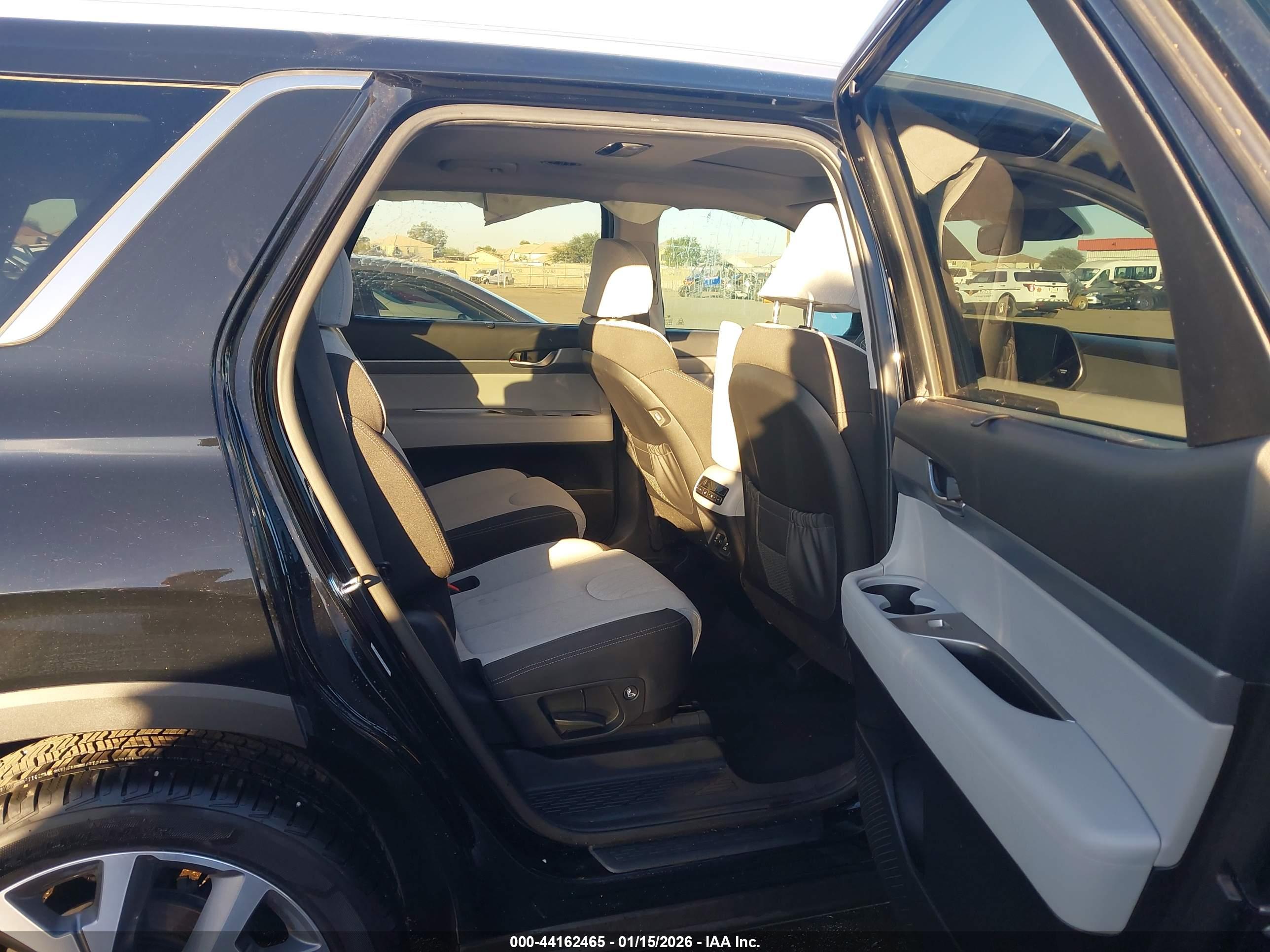 HYUNDAI PALISADE image 8