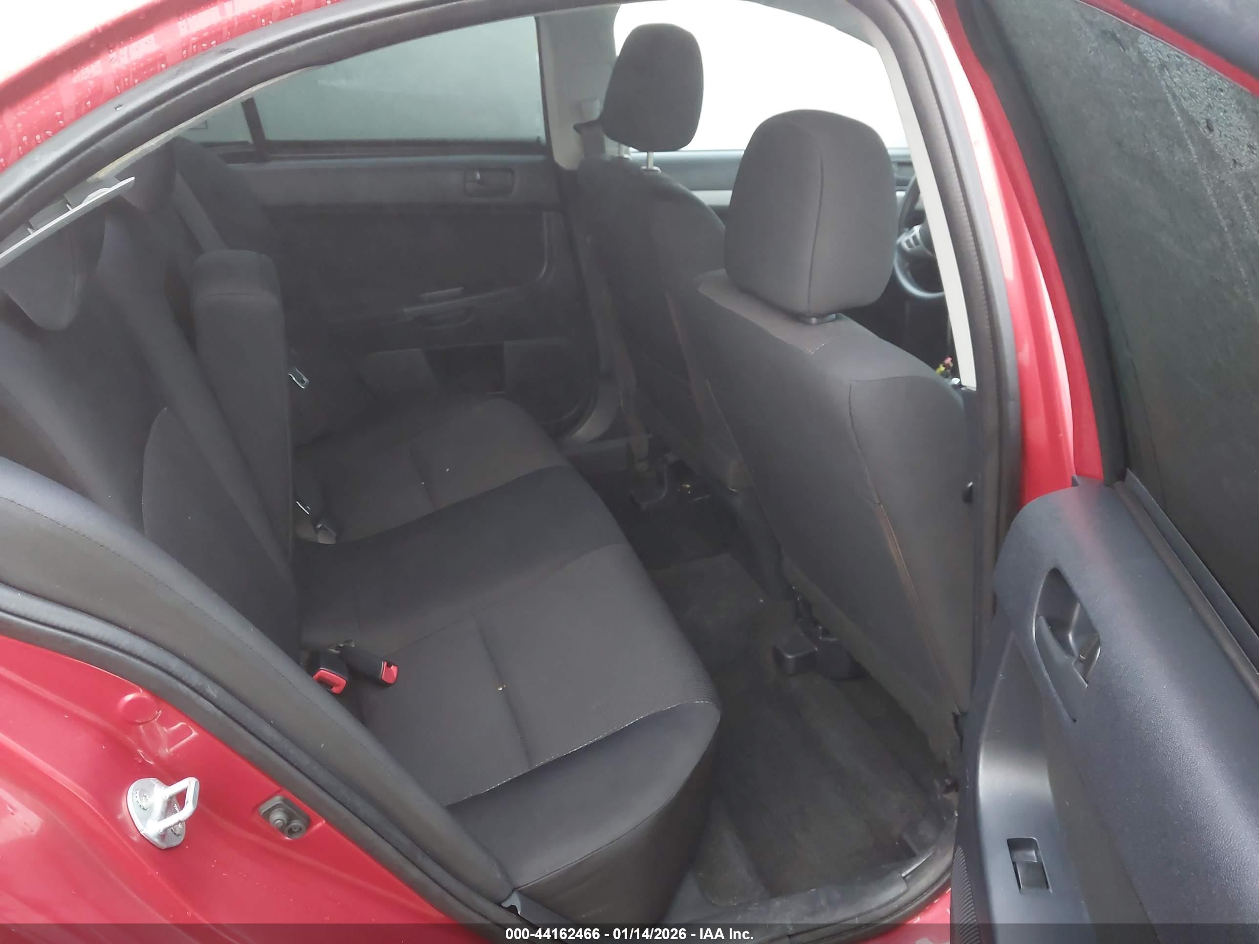 MITSUBISHI LANCER image 8
