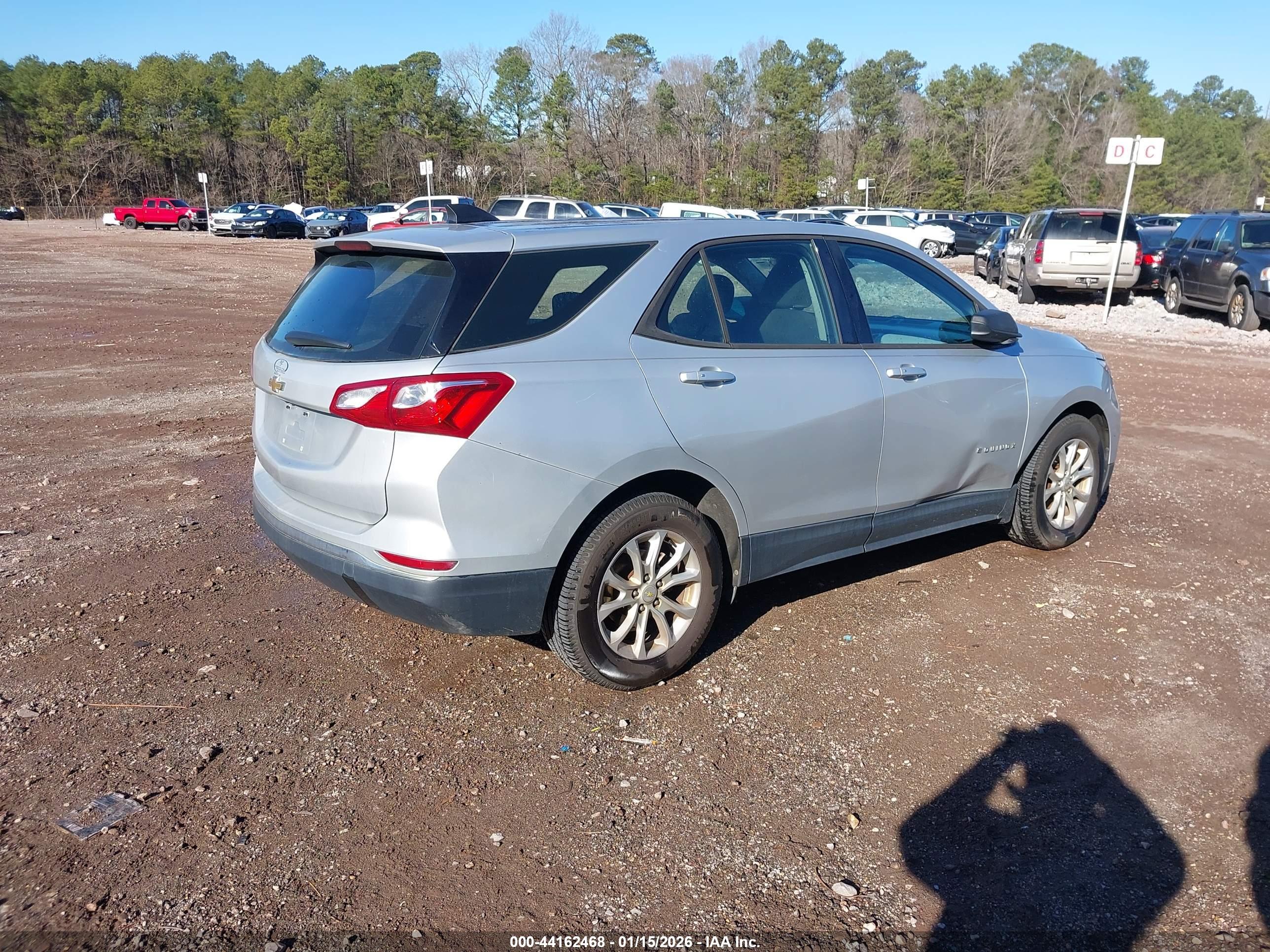 CHEVROLET EQUINOX image 4