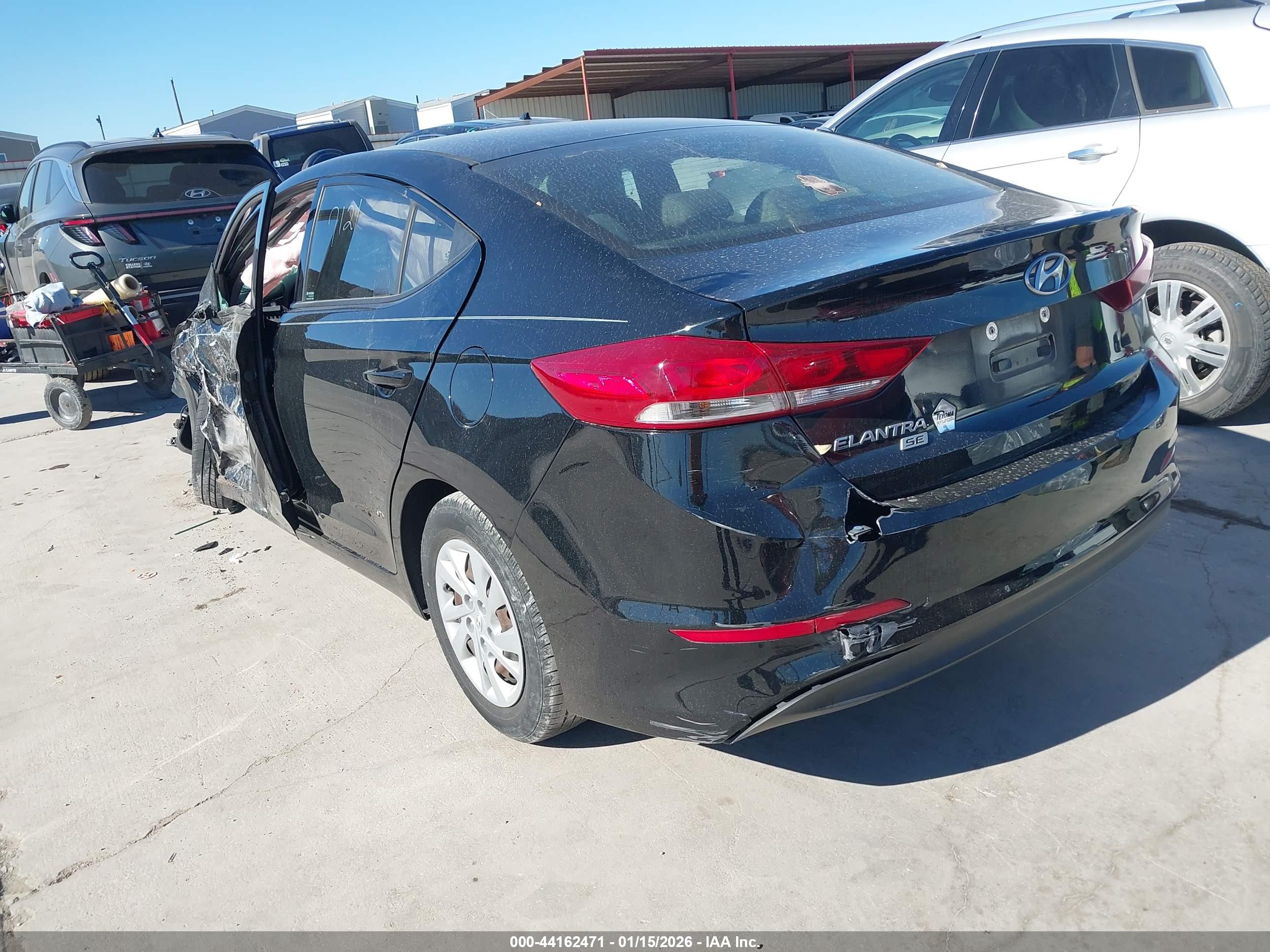 HYUNDAI ELANTRA image 3