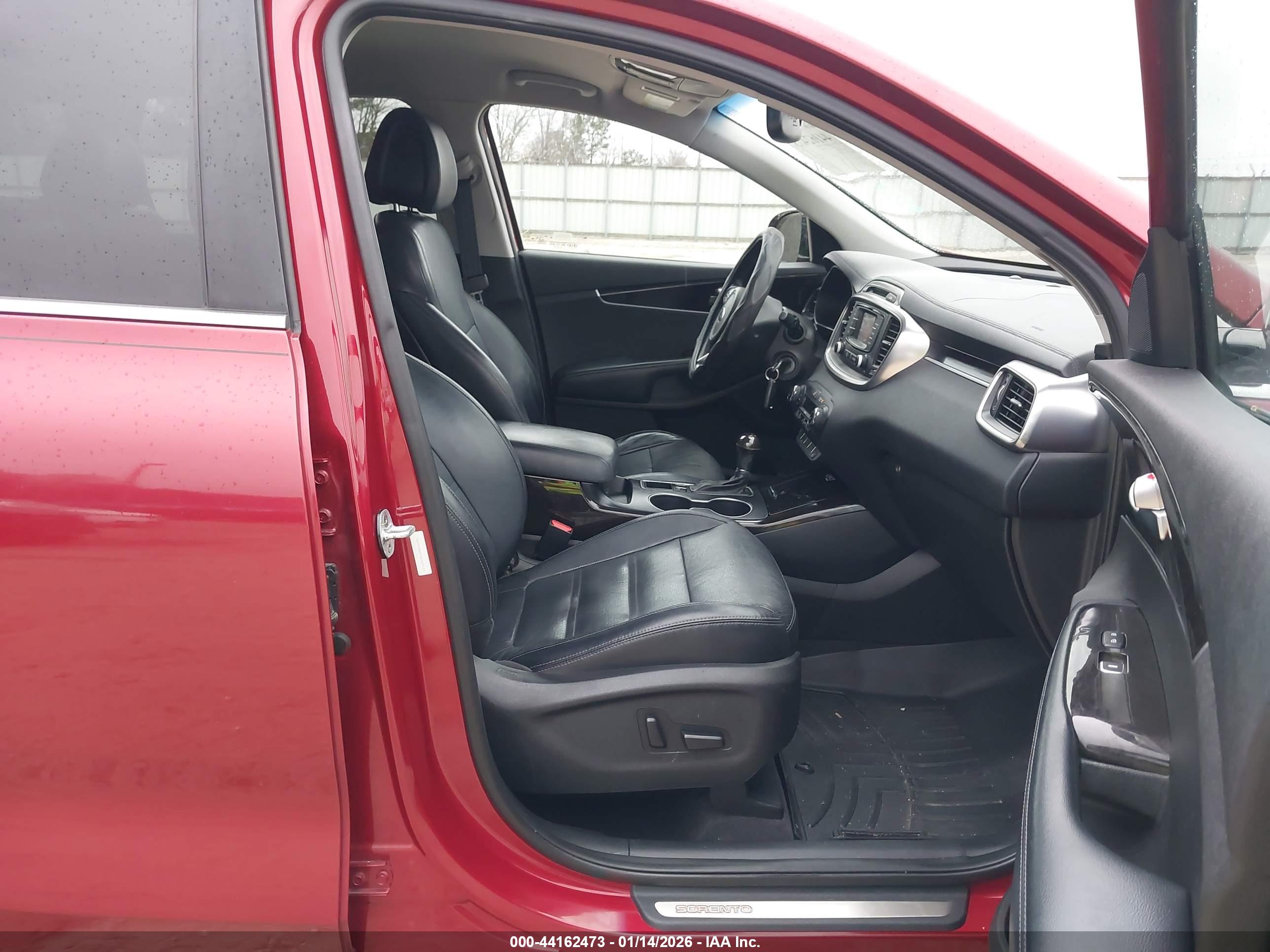 KIA SORENTO image 5