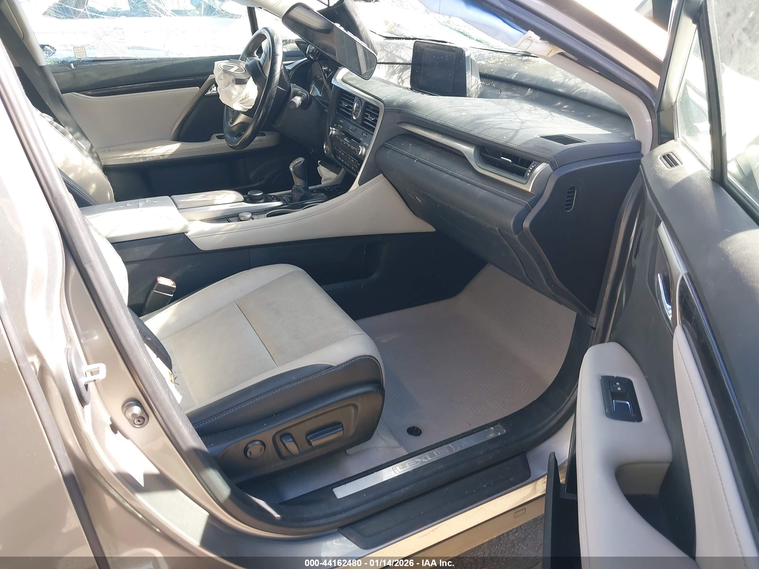 LEXUS RX image 5