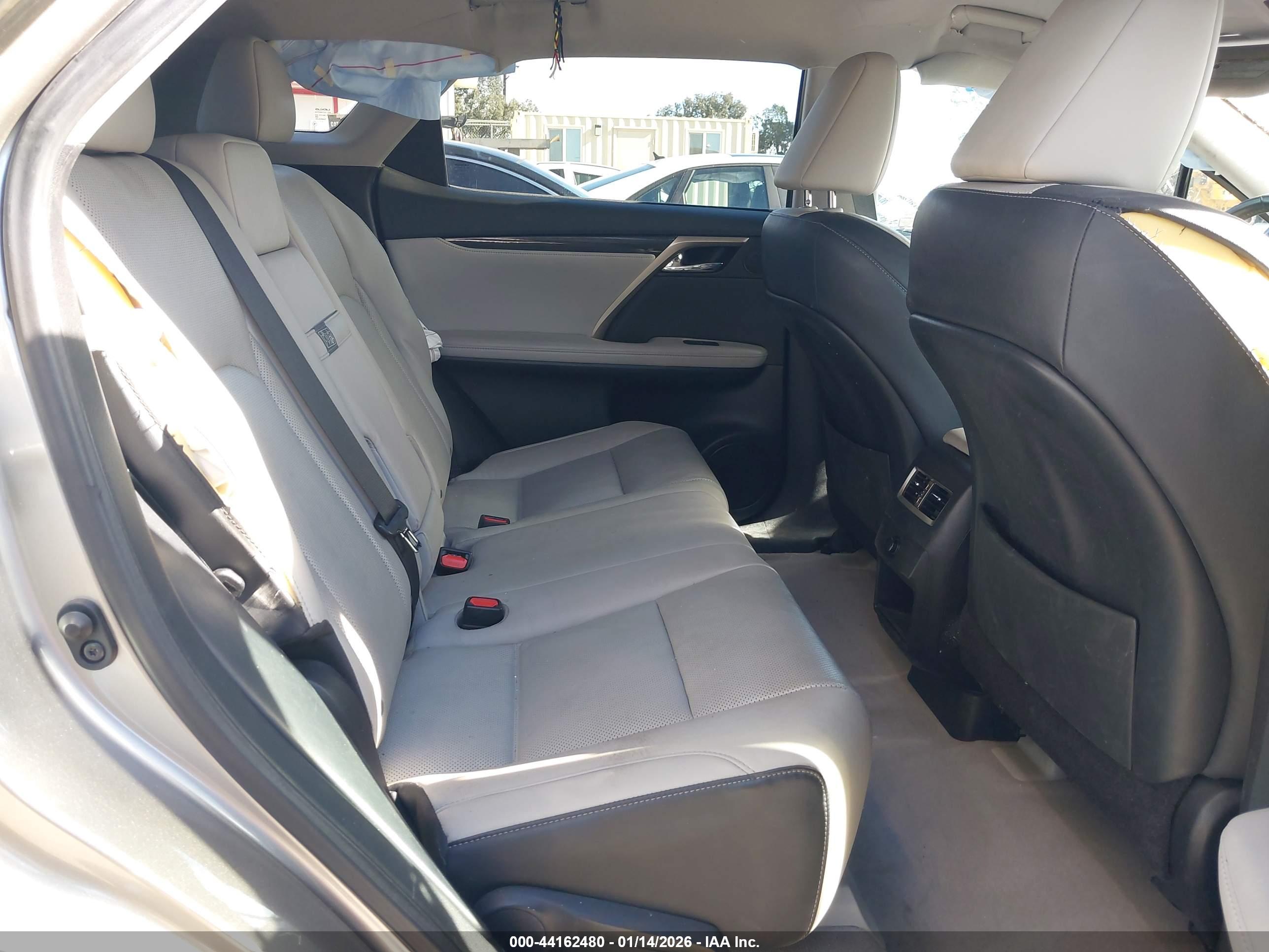 LEXUS RX image 8