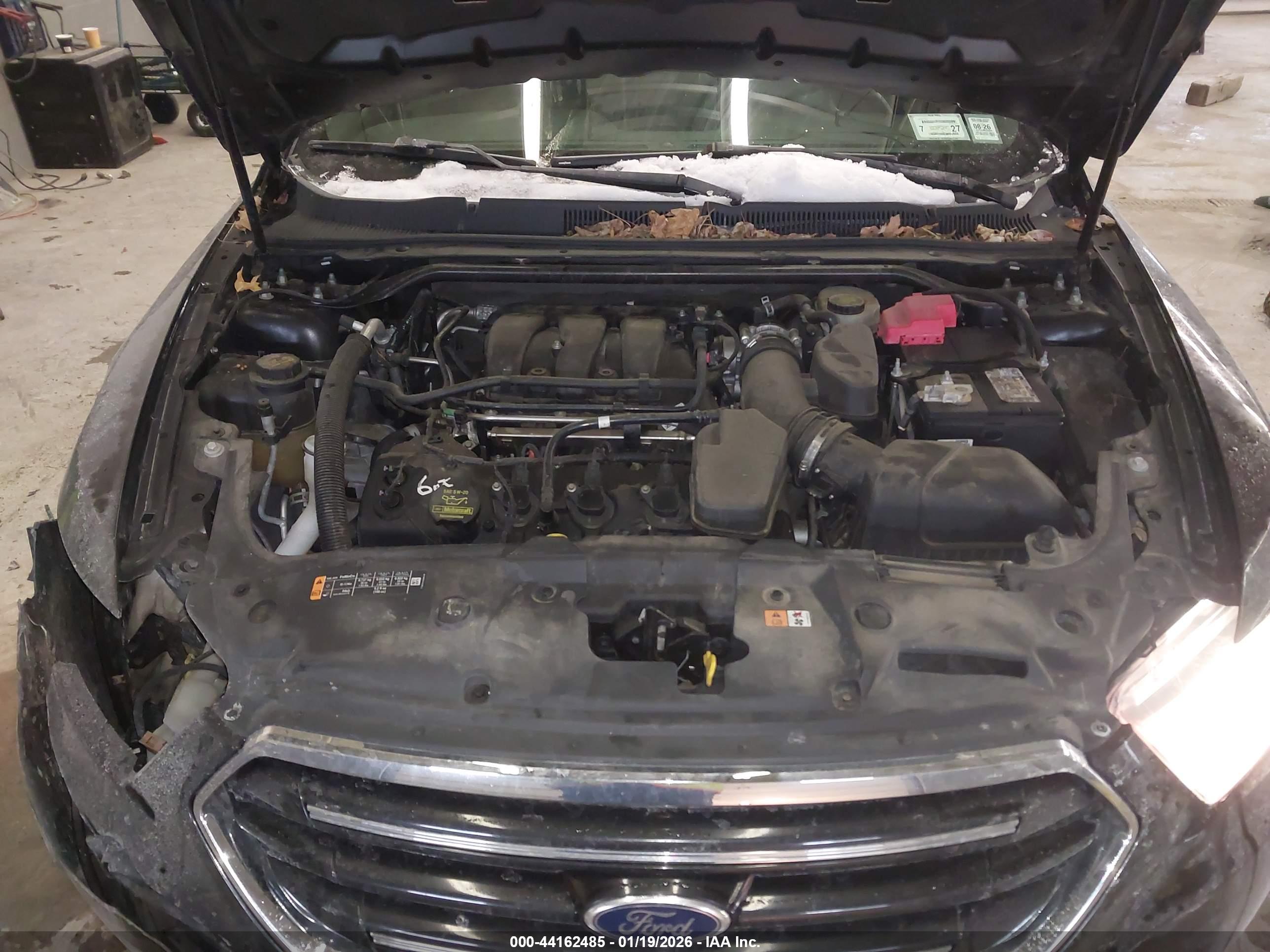 FORD TAURUS image 10