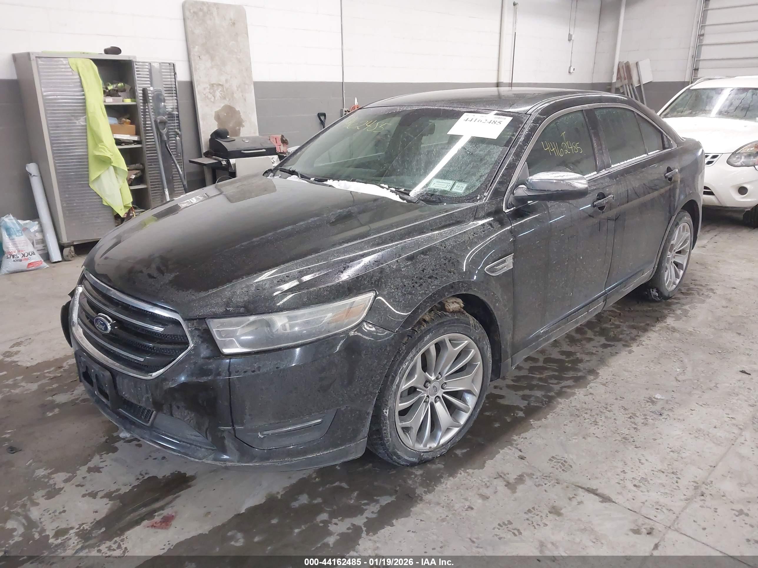 FORD TAURUS image 2
