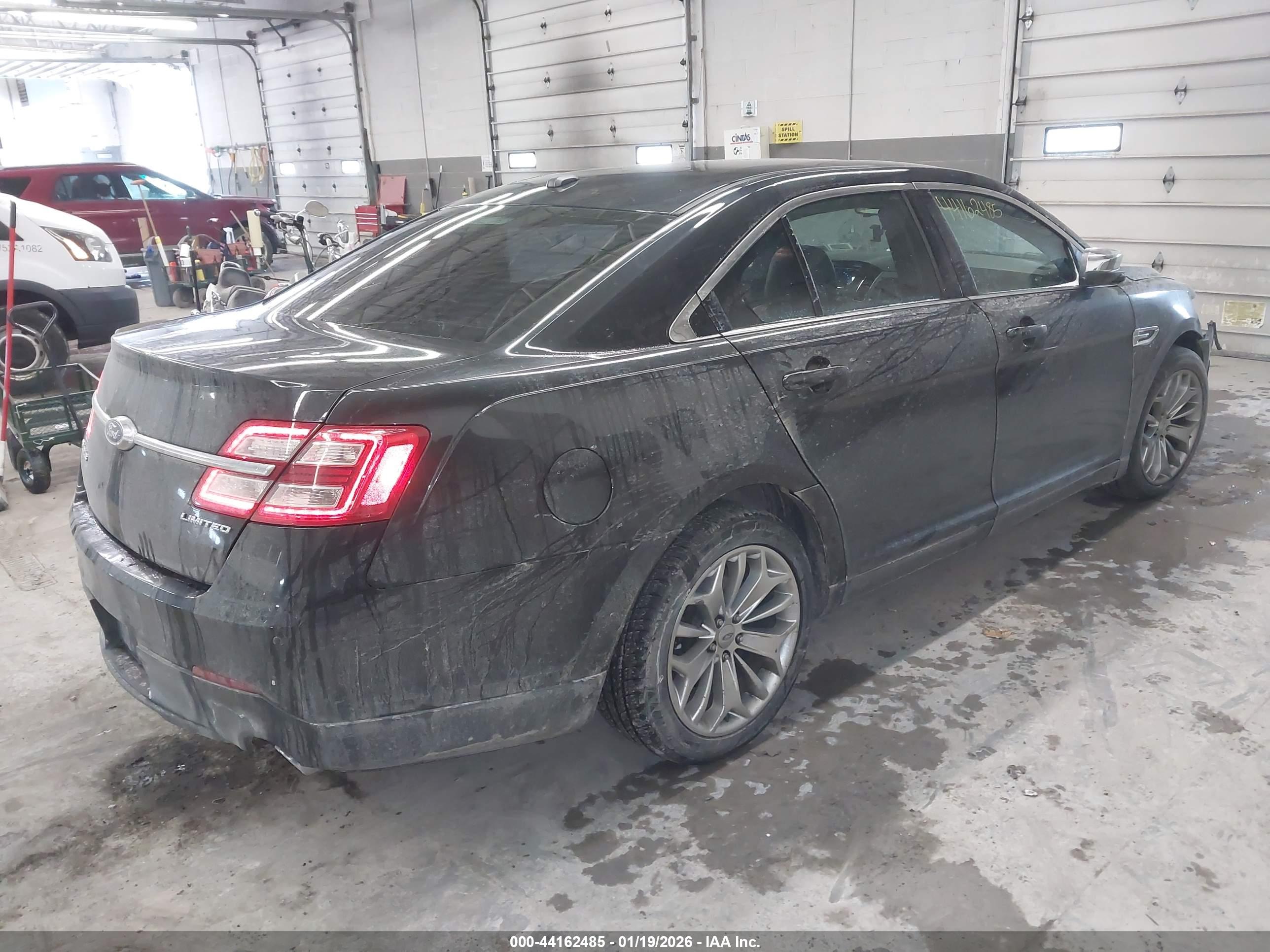 FORD TAURUS image 4