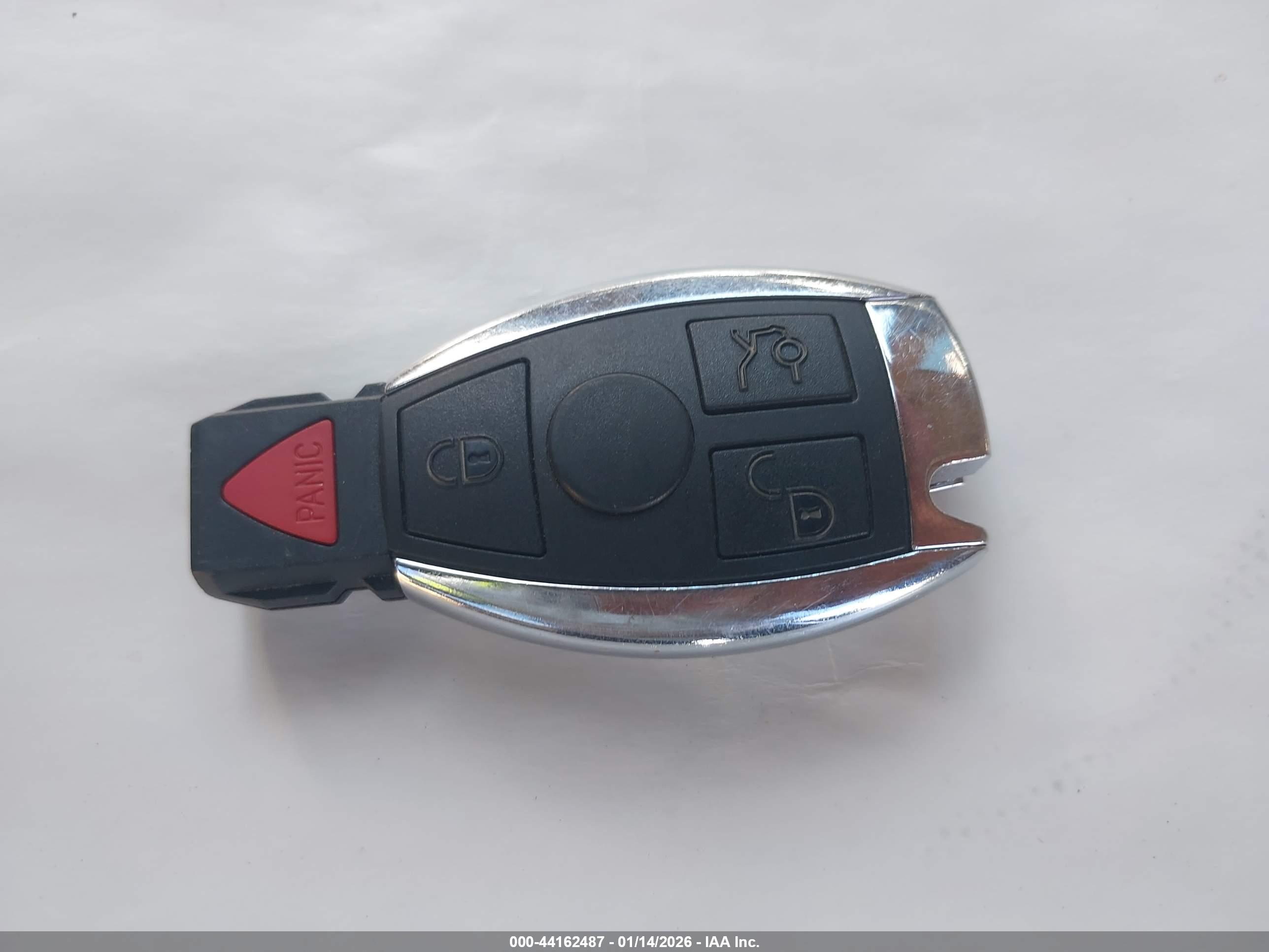 MERCEDES-BENZ E image 11
