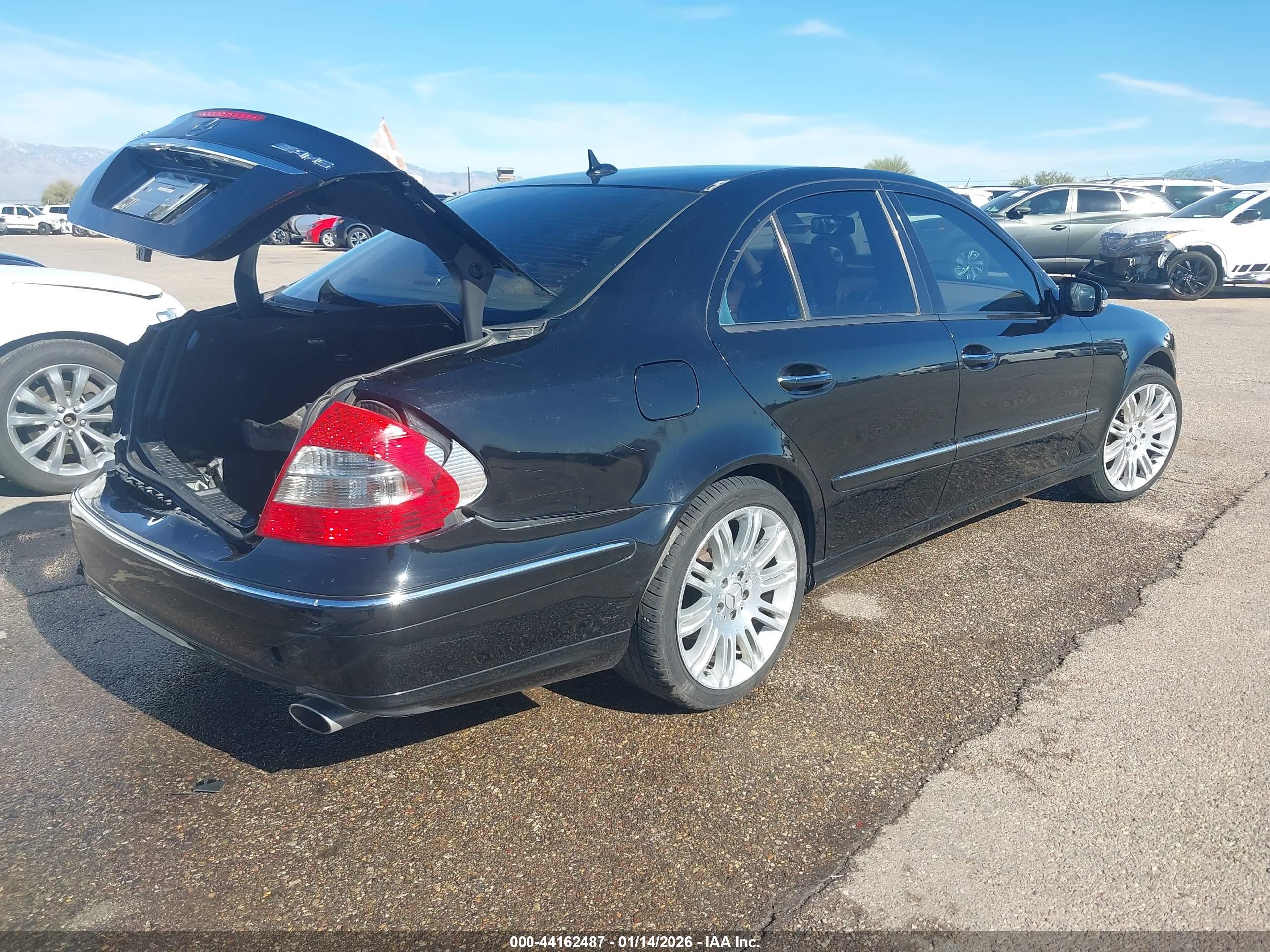 MERCEDES-BENZ E image 4