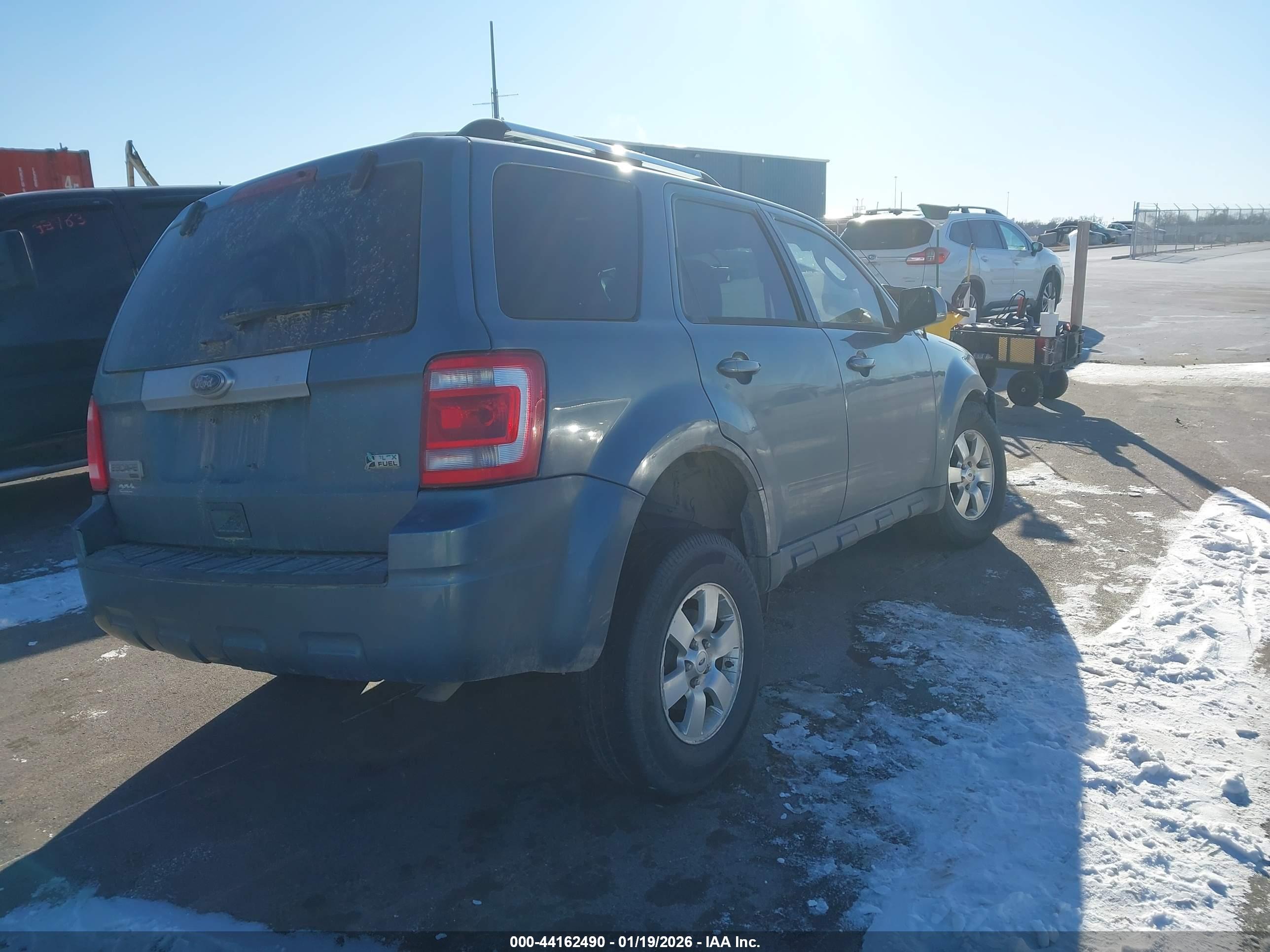 FORD ESCAPE image 4