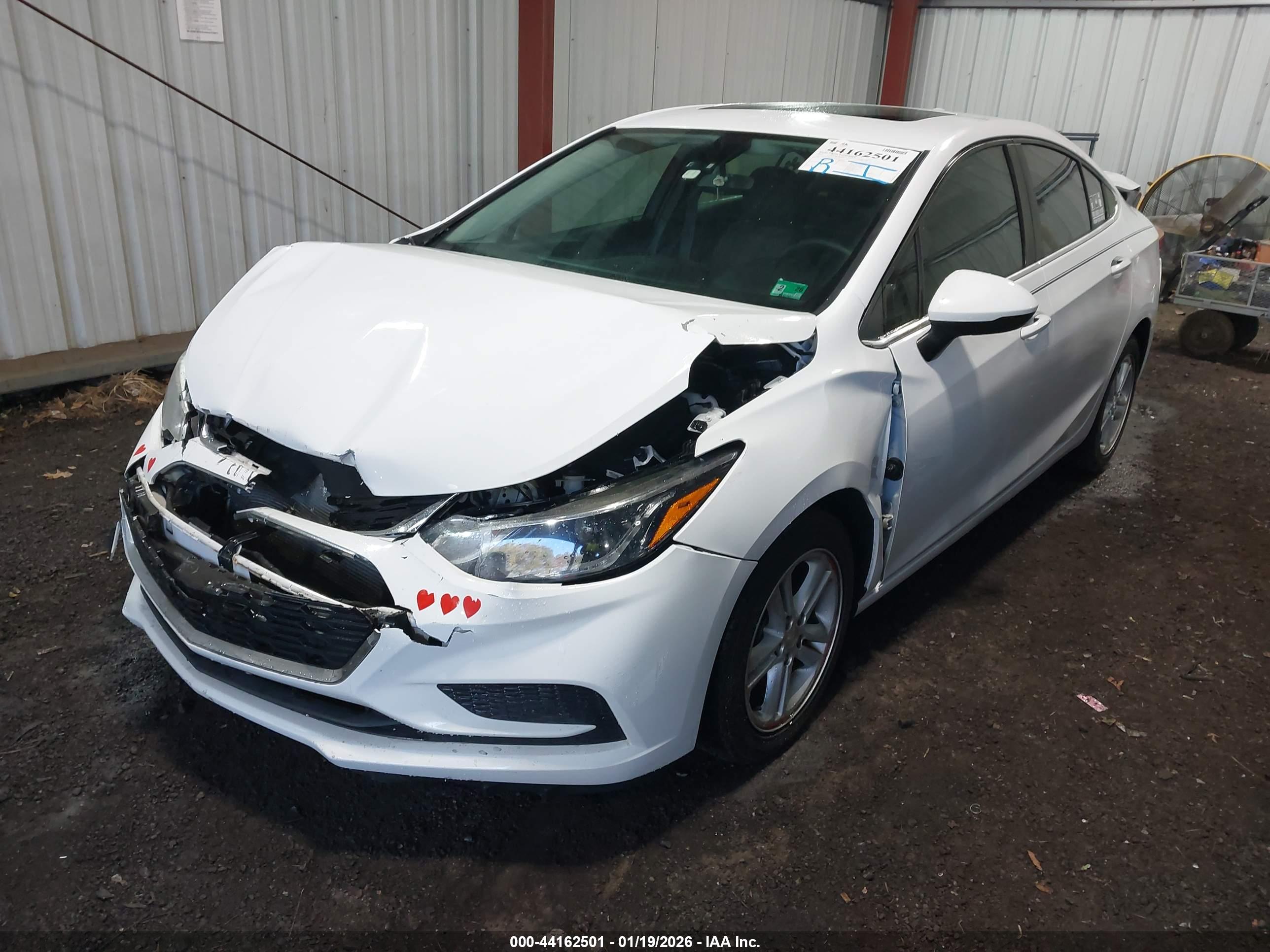 CHEVROLET CRUZE image 2
