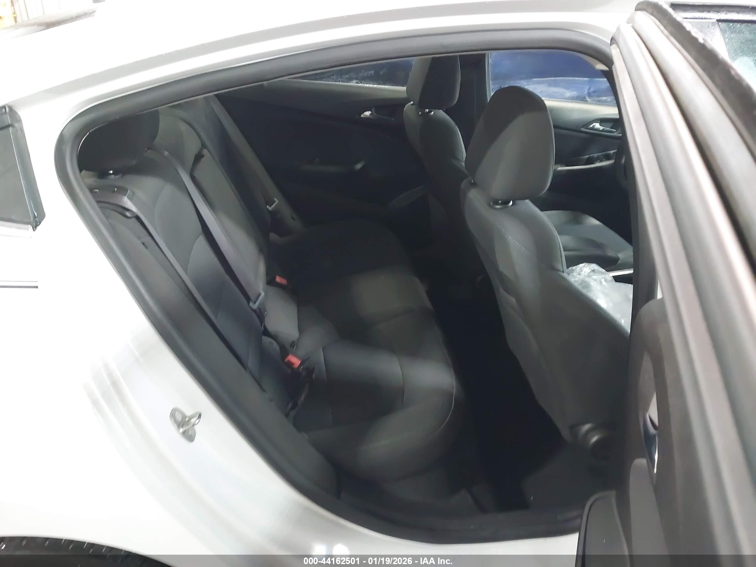 CHEVROLET CRUZE image 8