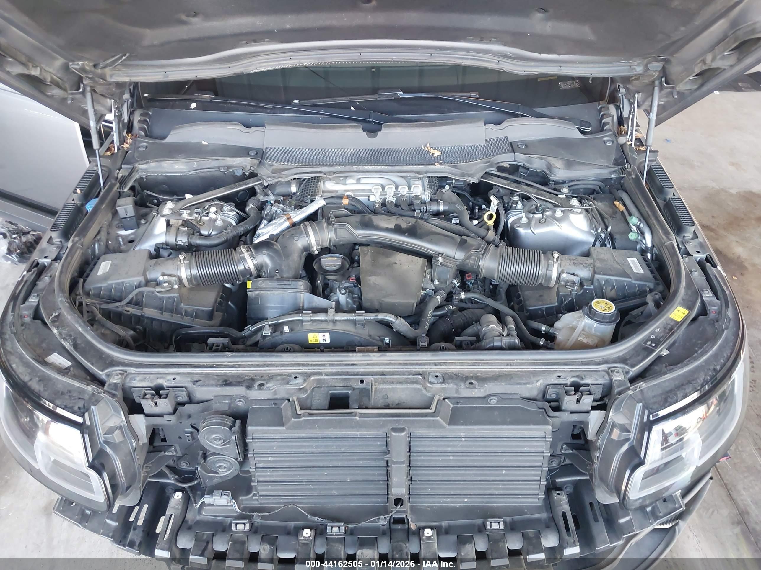 LAND ROVER image 10
