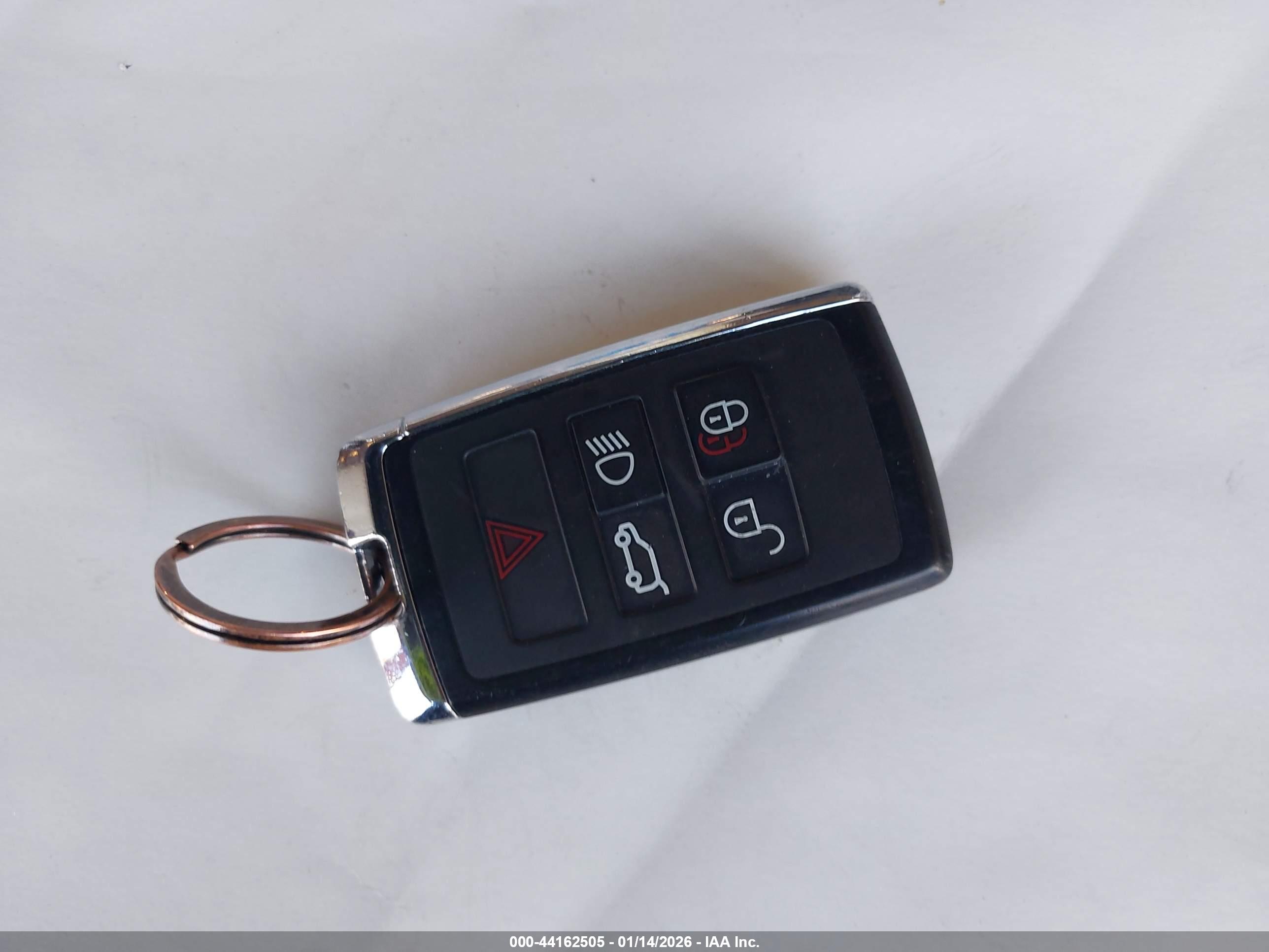LAND ROVER image 11