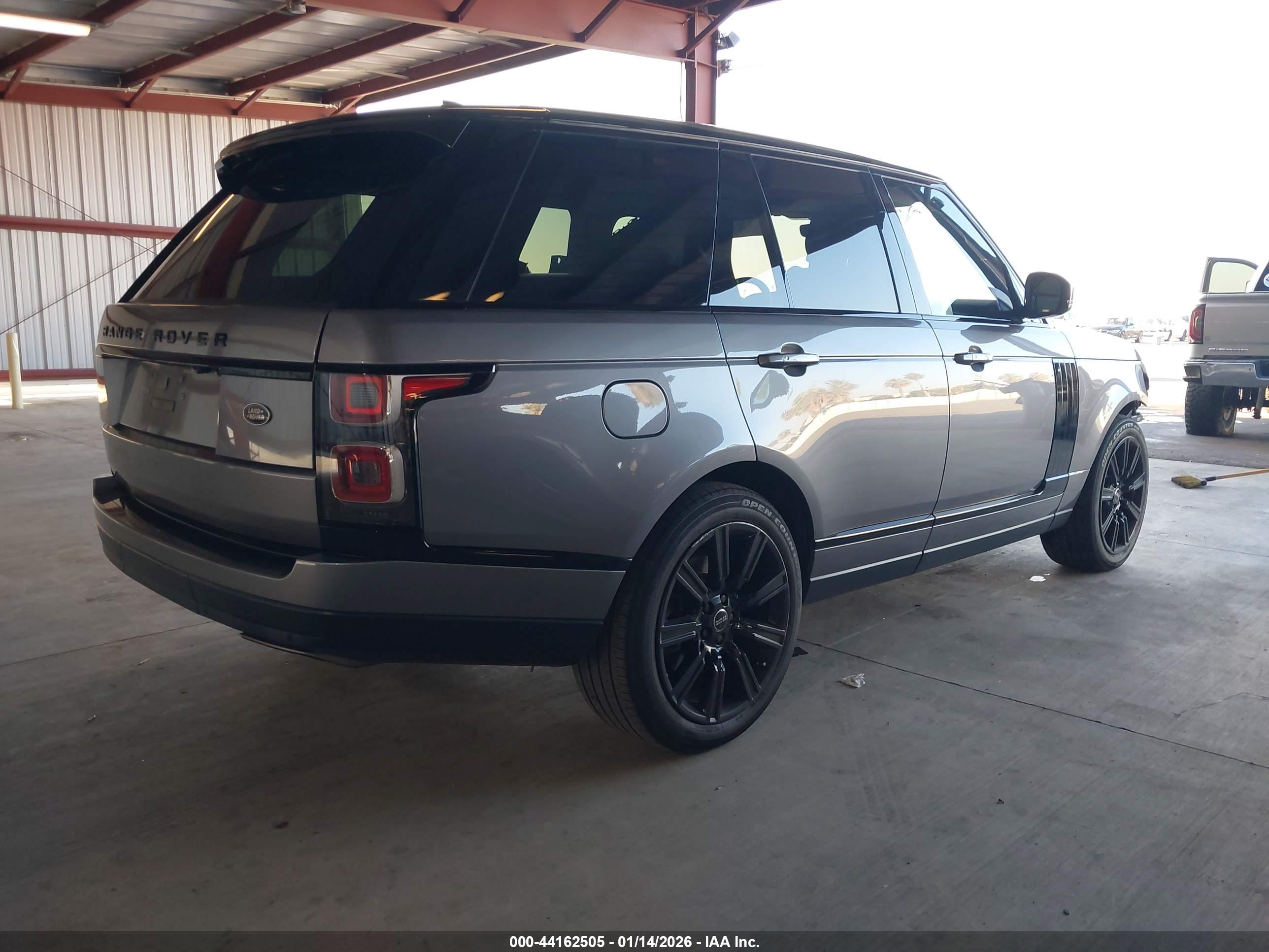 LAND ROVER image 4