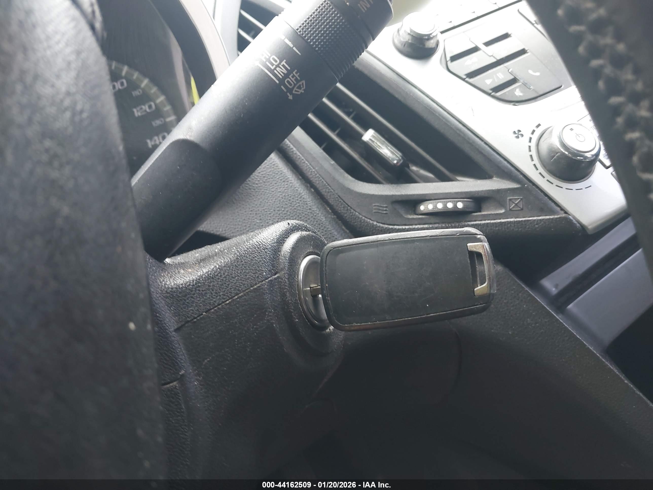 CHEVROLET EQUINOX image 11