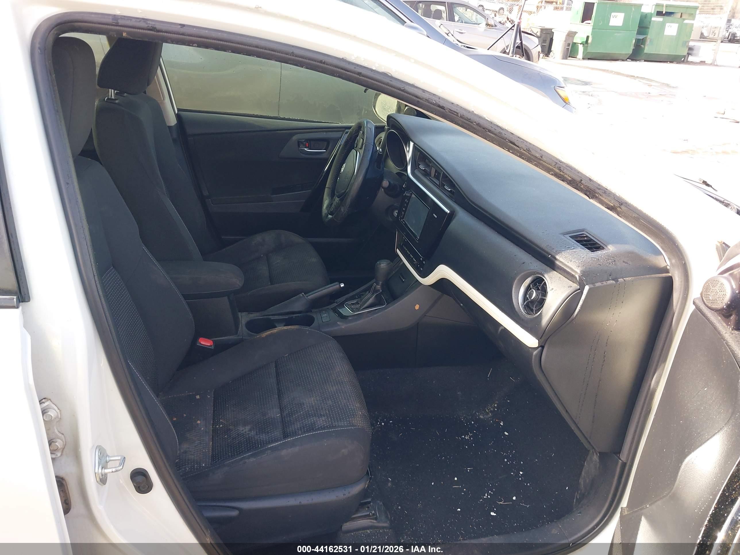 TOYOTA COROLLA image 5