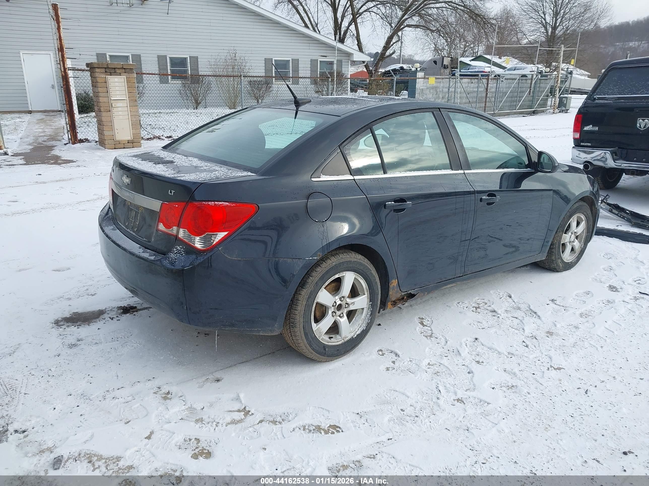 CHEVROLET CRUZE image 4