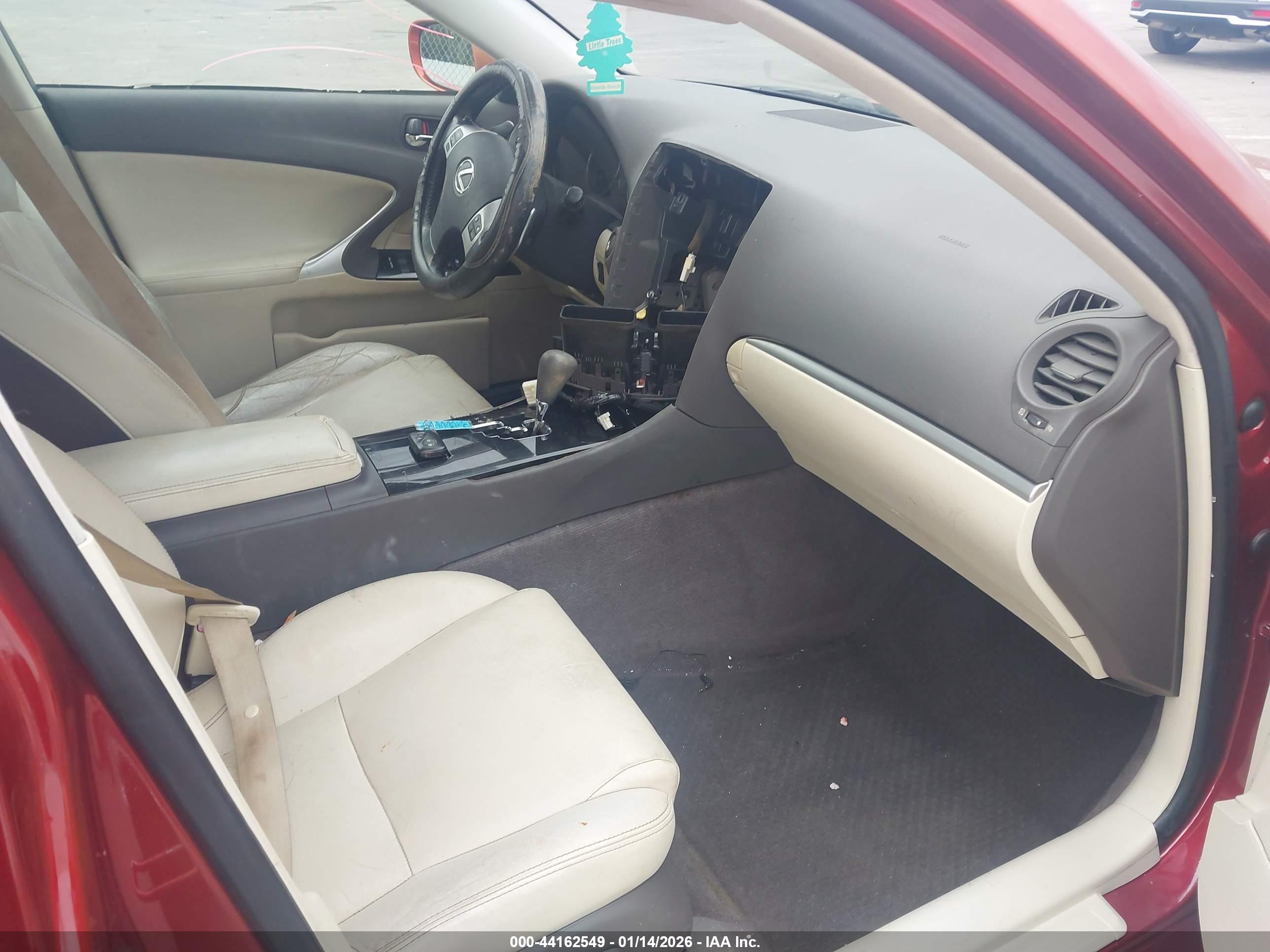 LEXUS IS image 5
