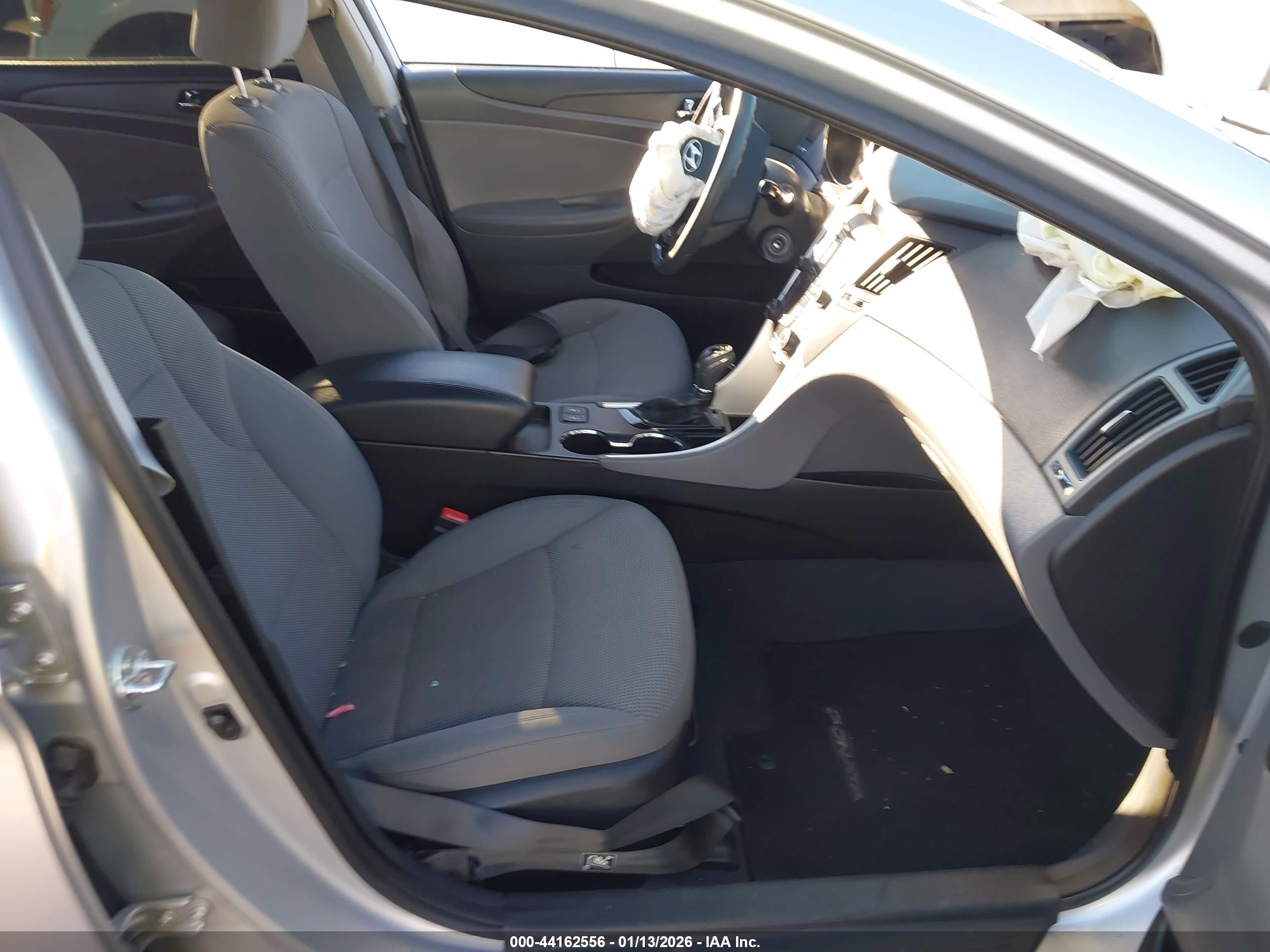 HYUNDAI SONATA image 5