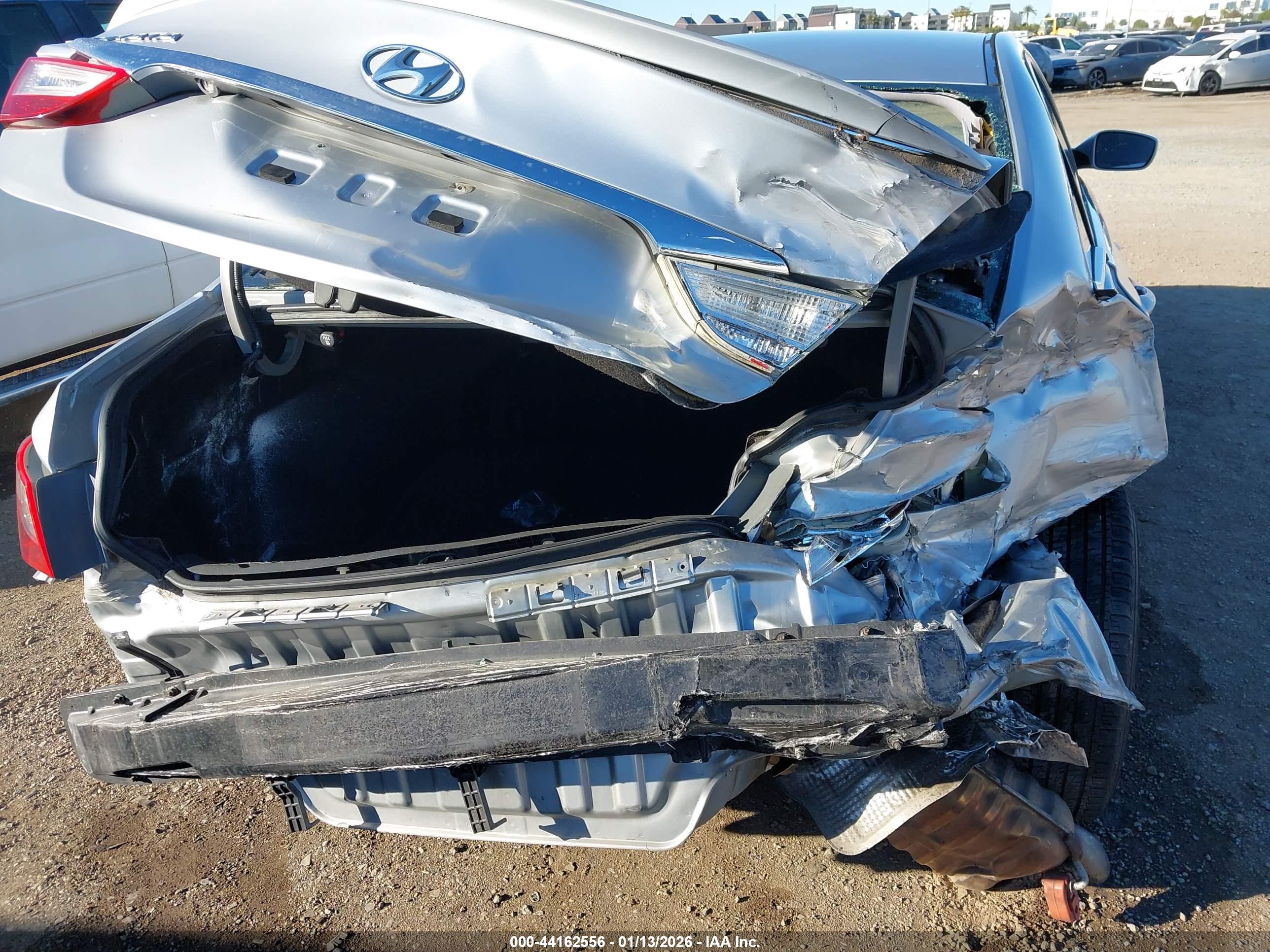 HYUNDAI SONATA image 6