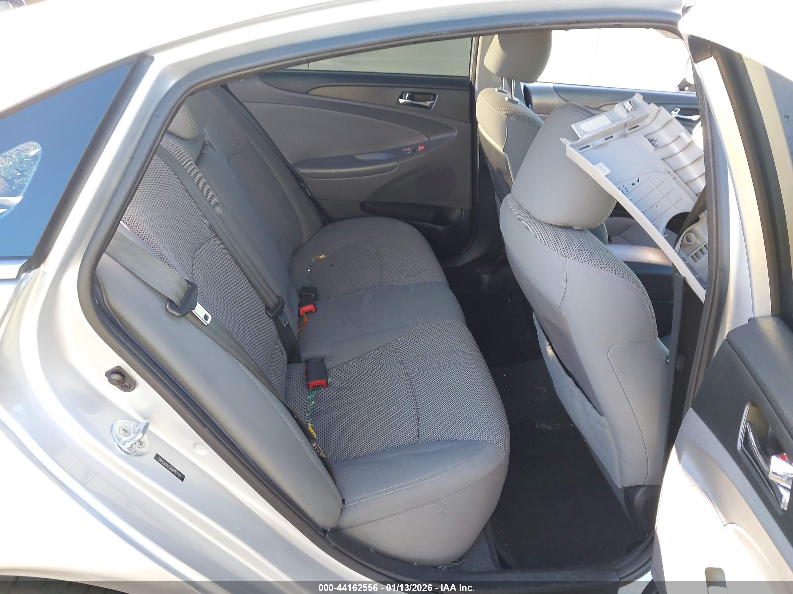 HYUNDAI SONATA image 8