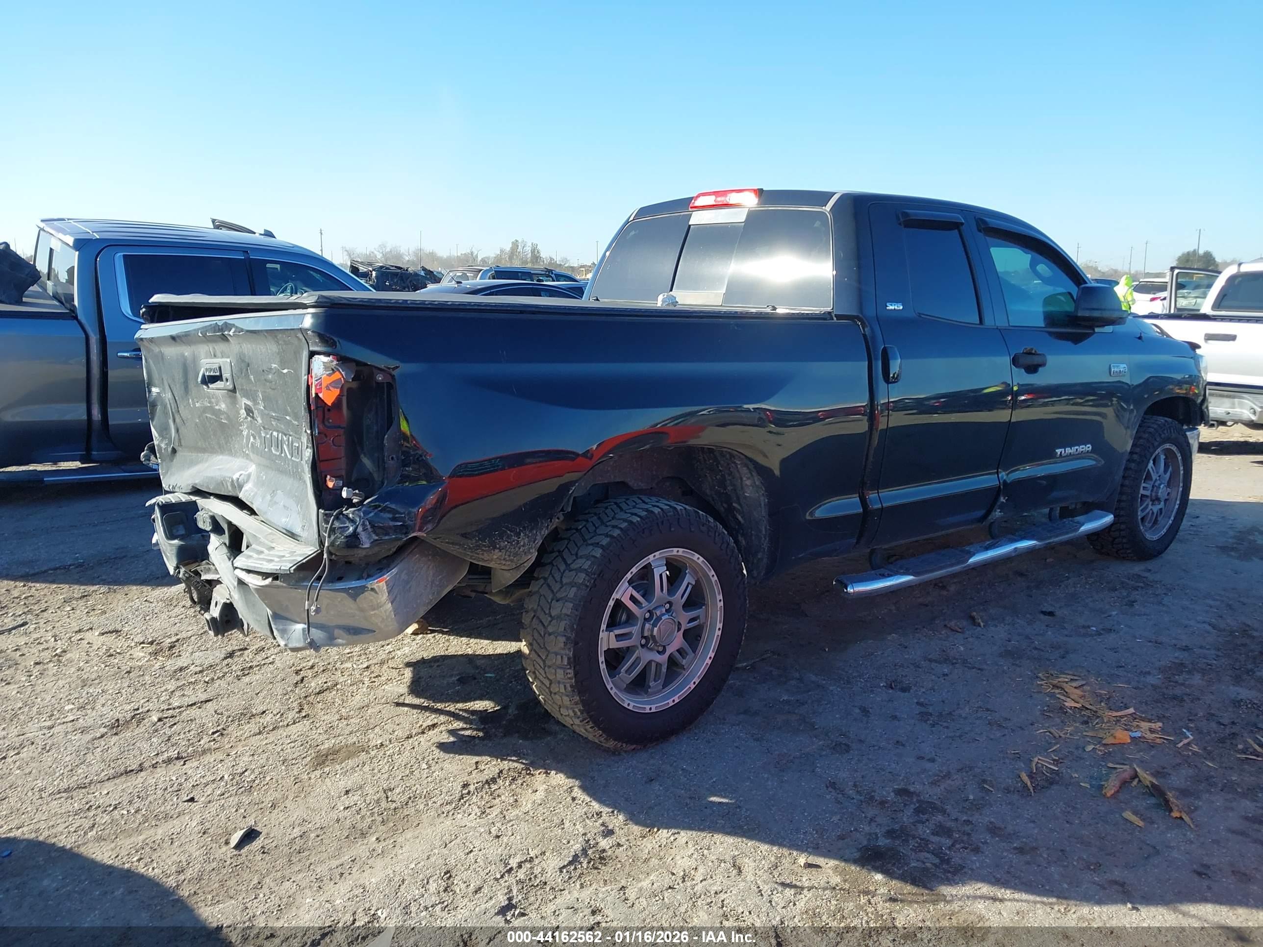 TOYOTA TUNDRA image 4
