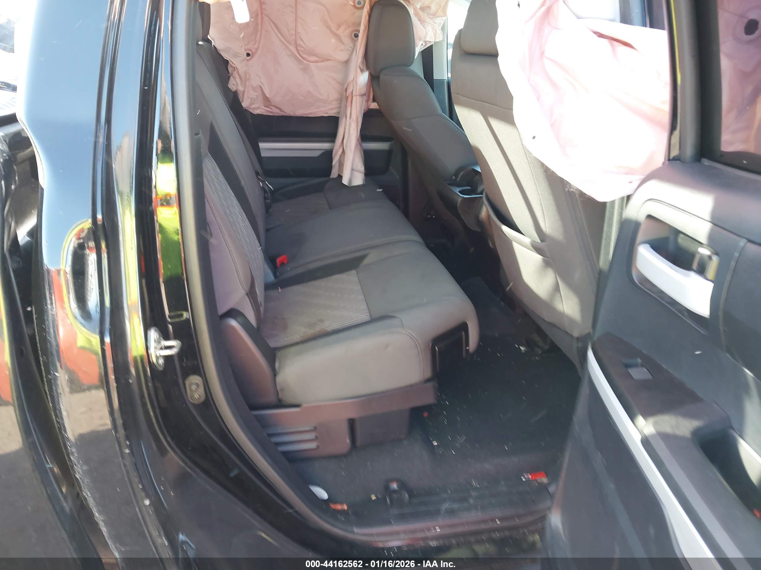 TOYOTA TUNDRA image 8