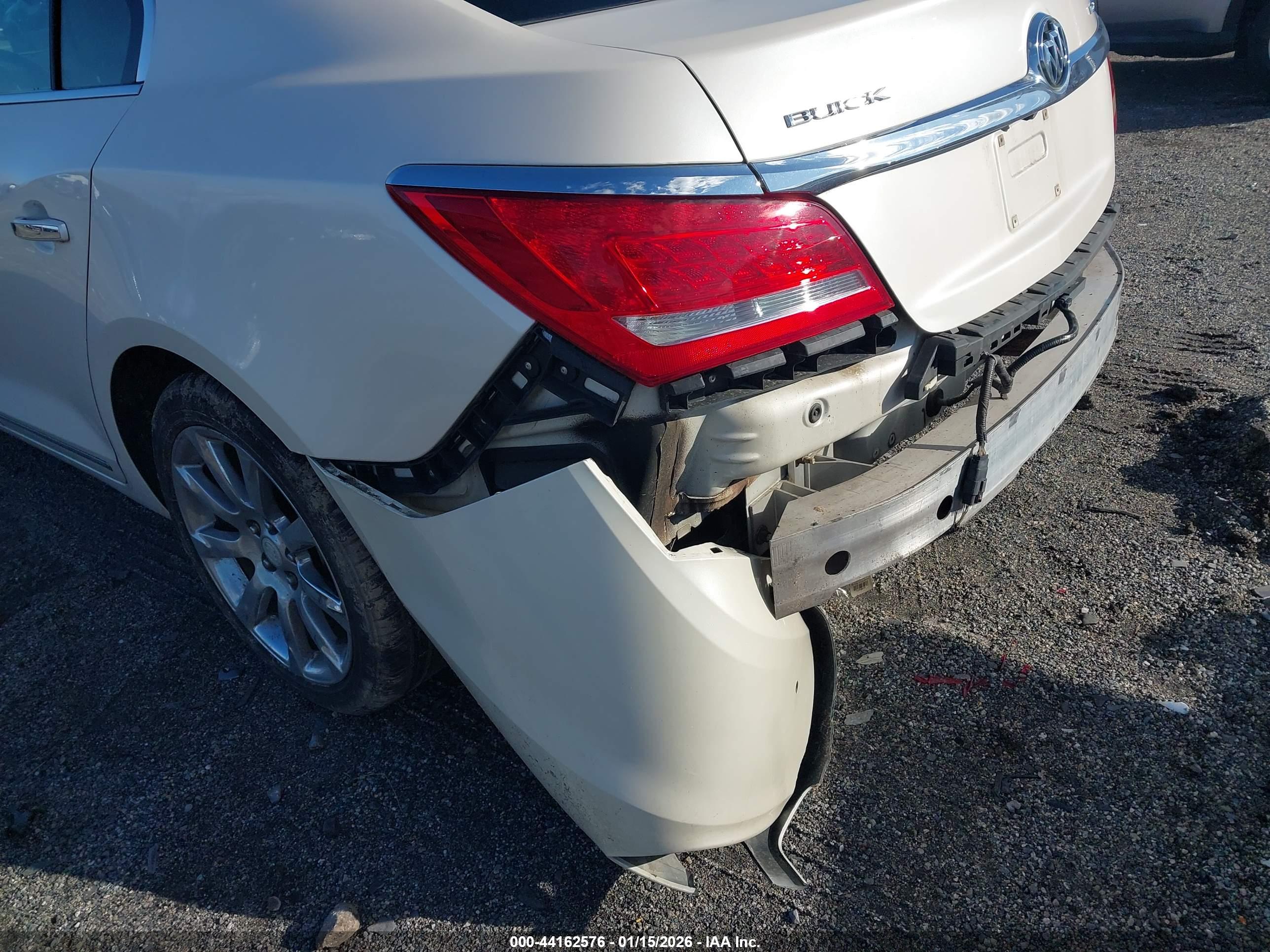 BUICK LACROSSE image 6