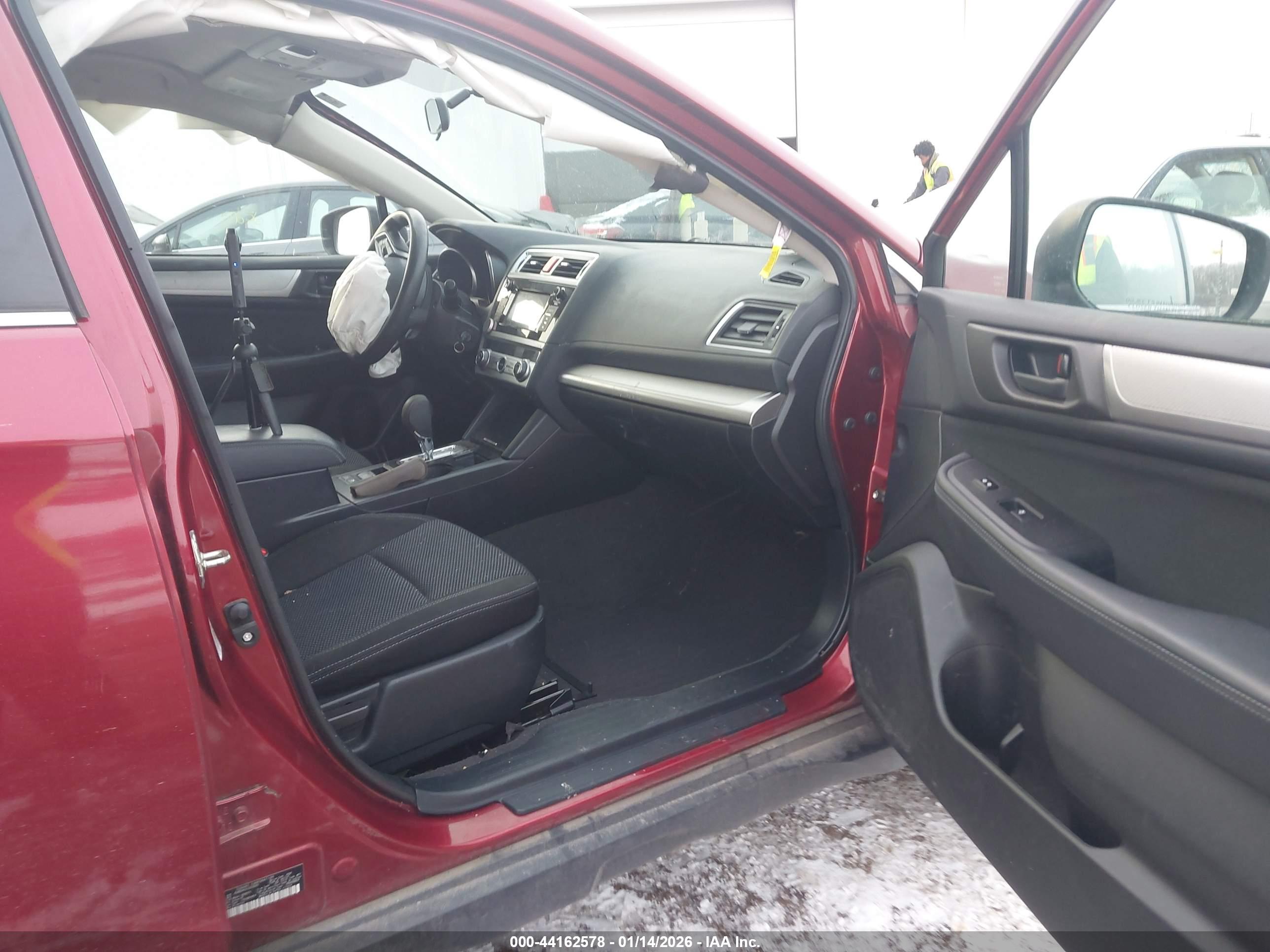 SUBARU OUTBACK image 5