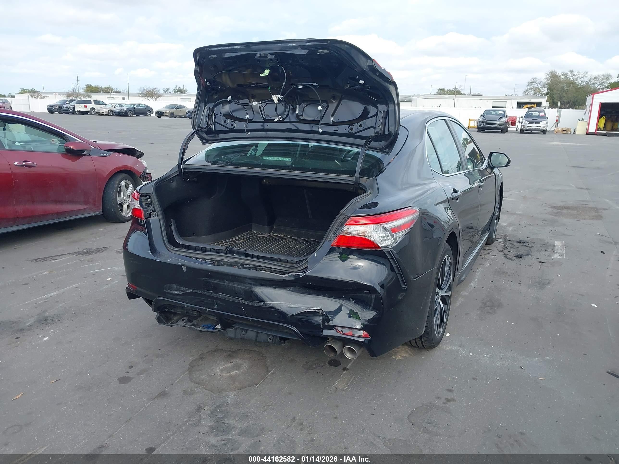 TOYOTA CAMRY image 4