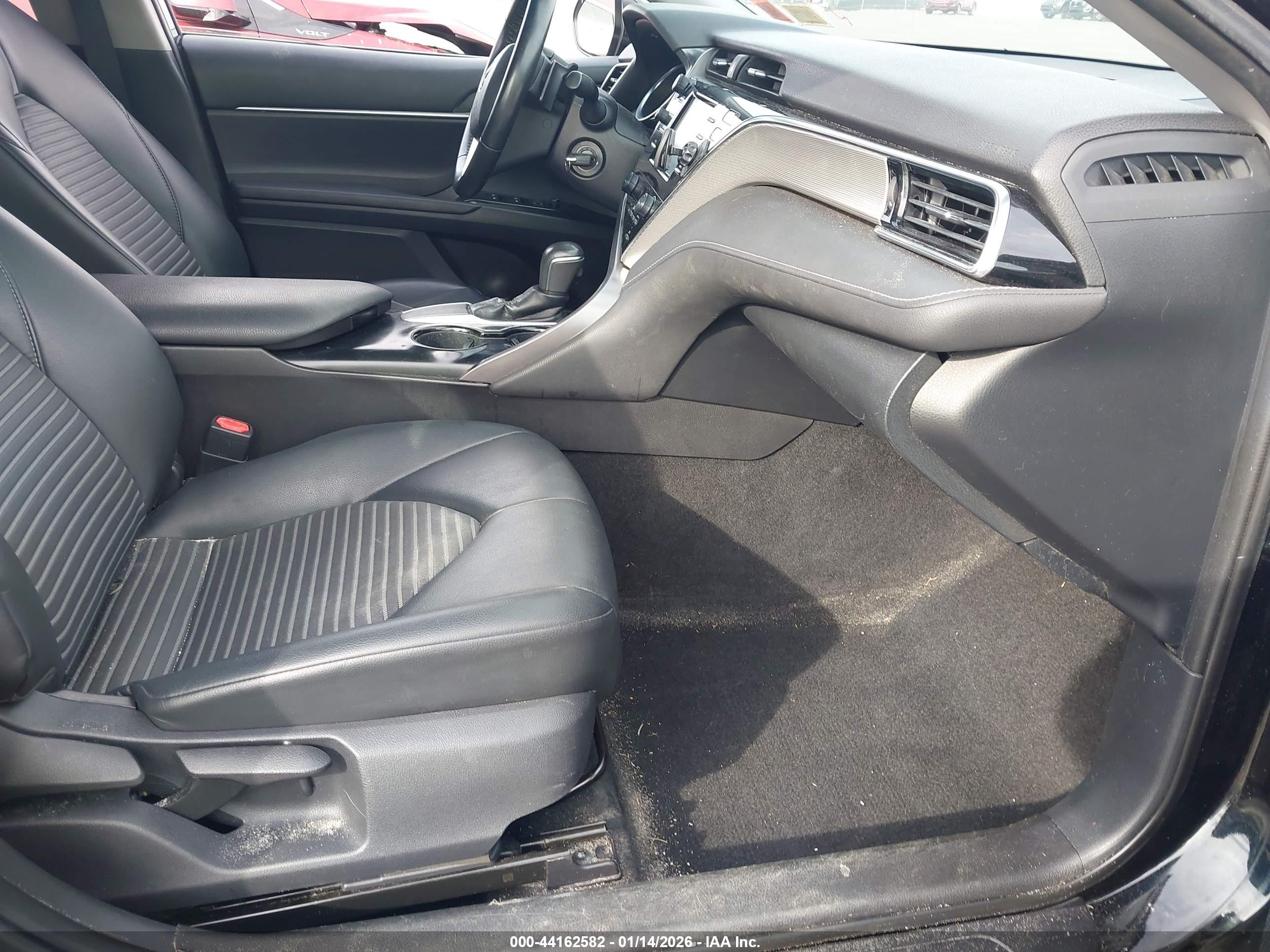 TOYOTA CAMRY image 5