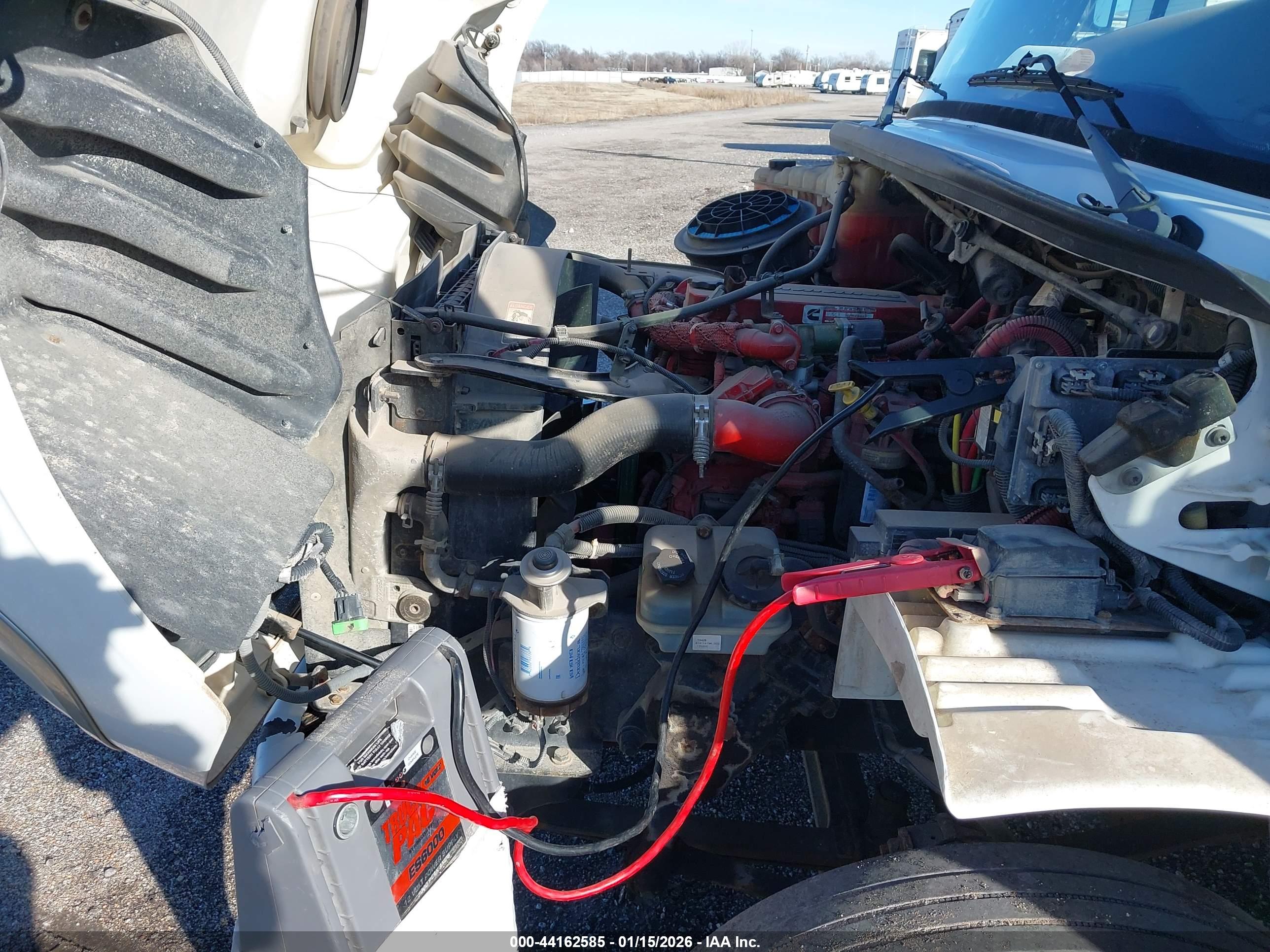 FREIGHTLINER M2 image 10