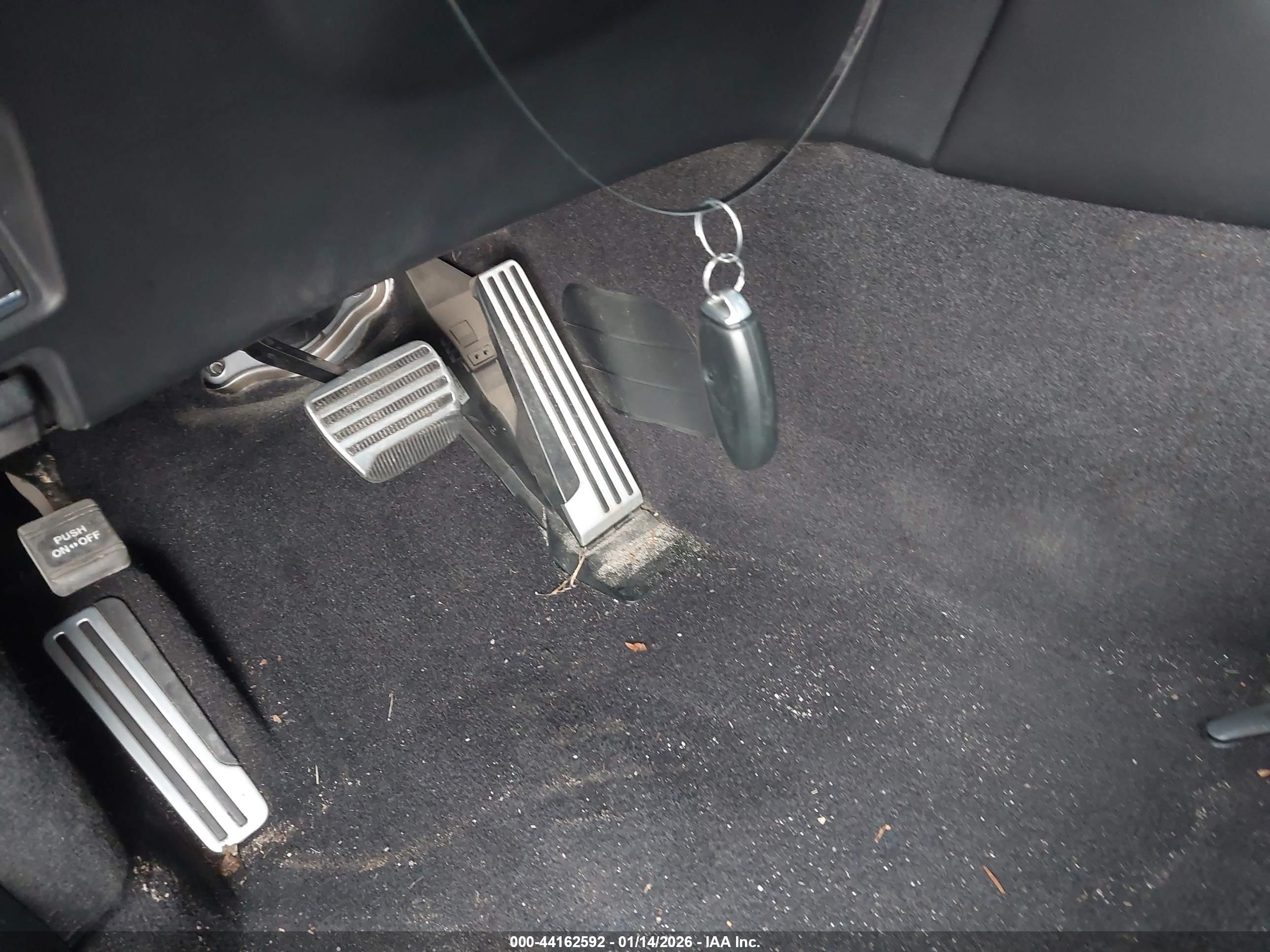 INFINITI Q70 image 11