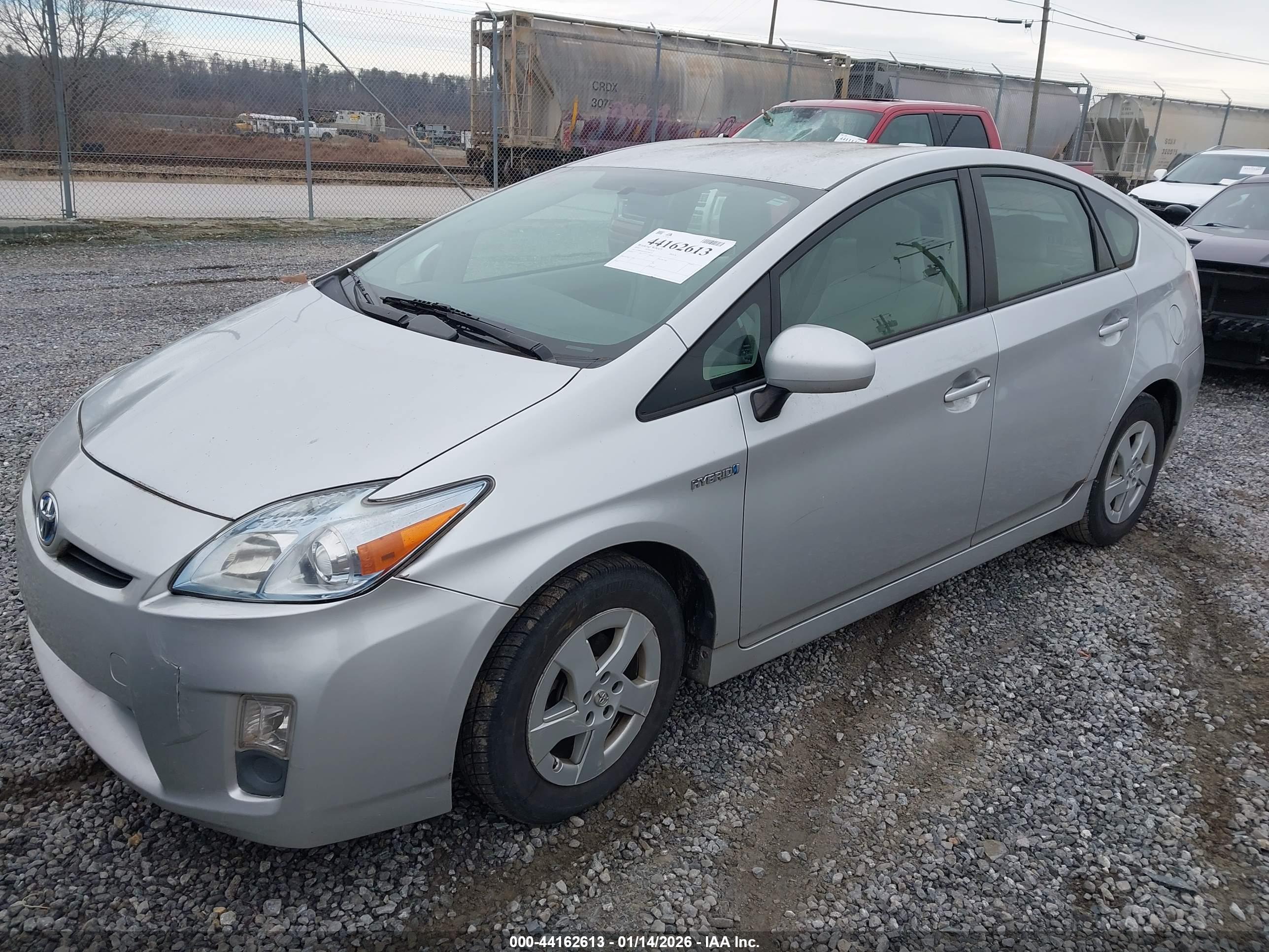 TOYOTA PRIUS image 2