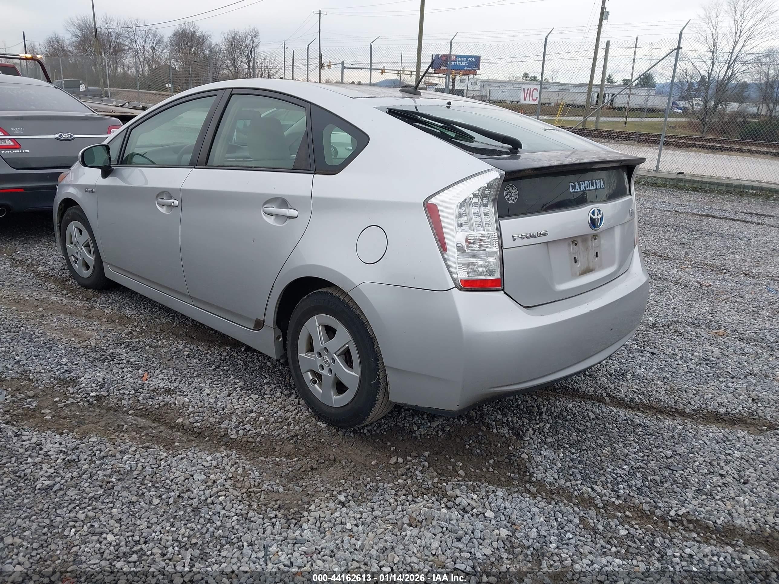 TOYOTA PRIUS image 3