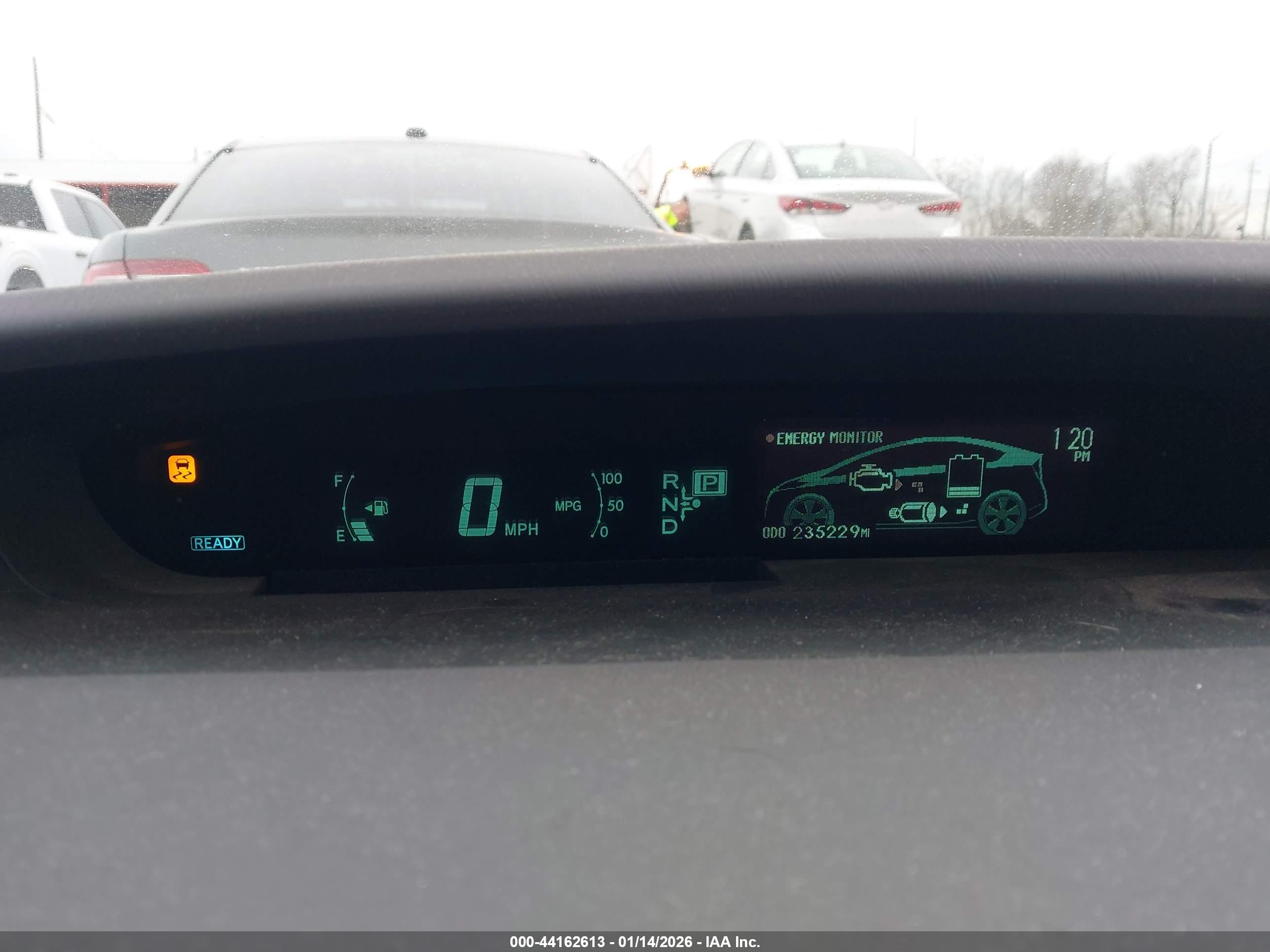 TOYOTA PRIUS image 7
