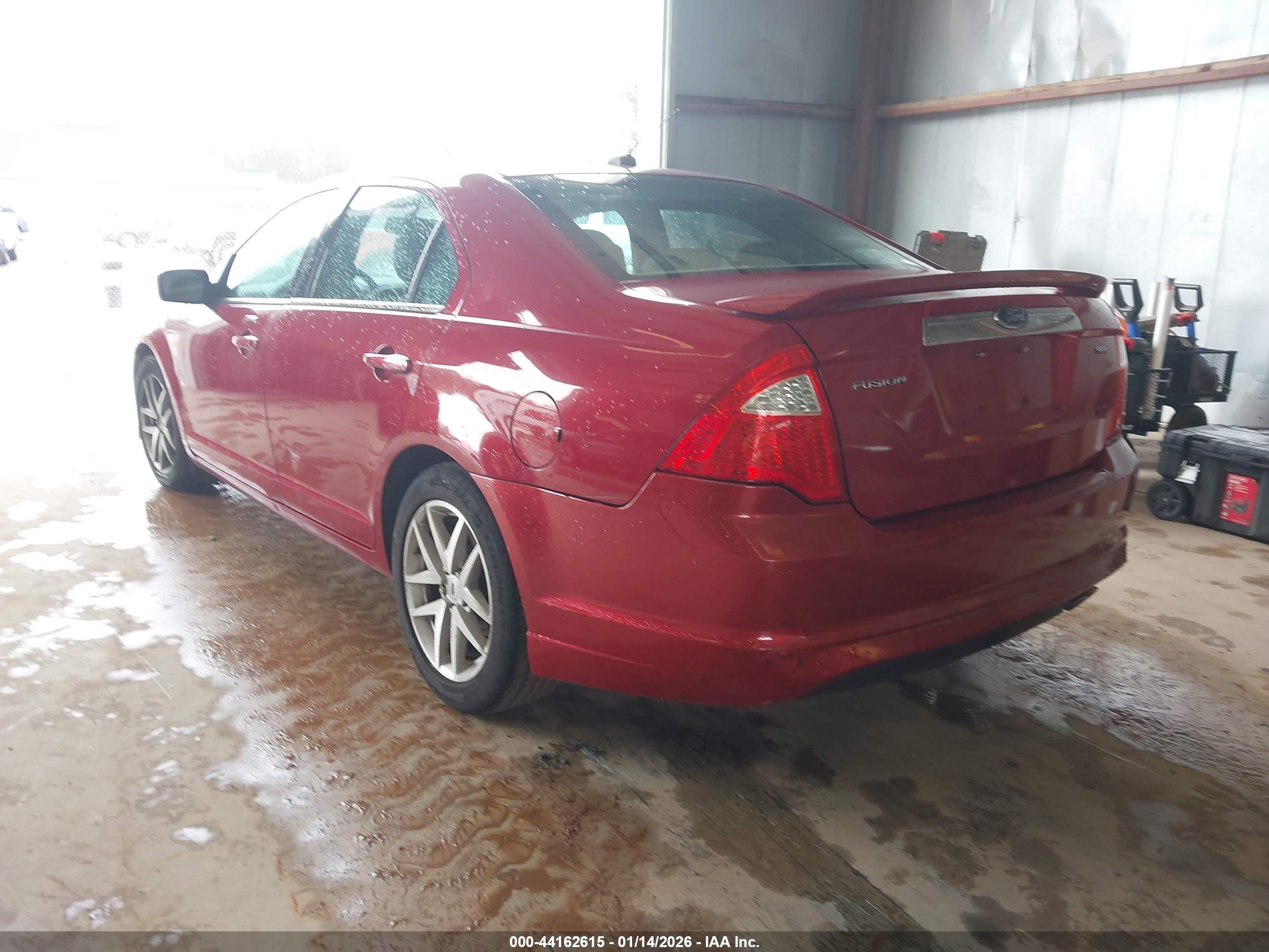 FORD FUSION image 3