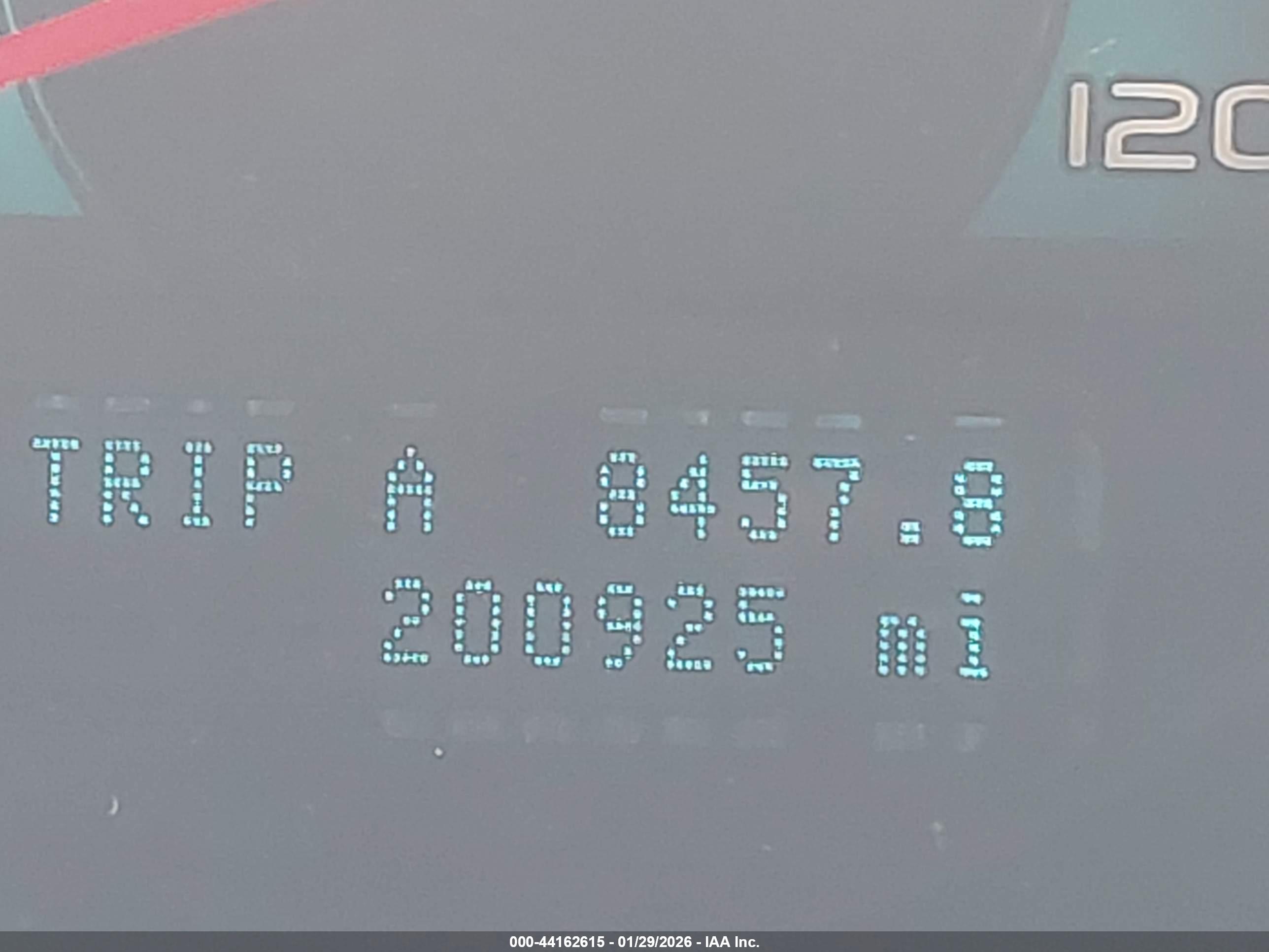 FORD FUSION image 7