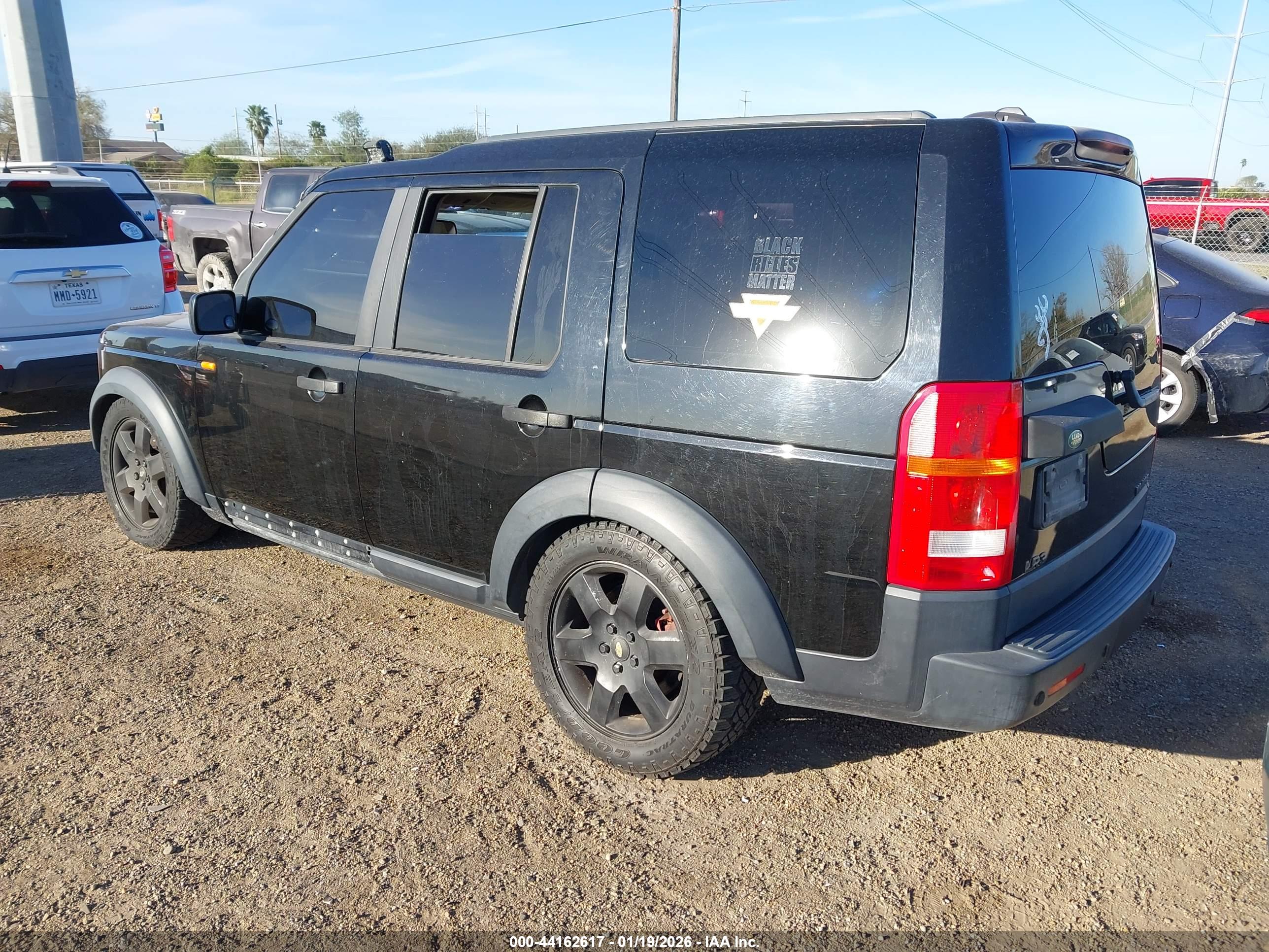 LAND ROVER image 3