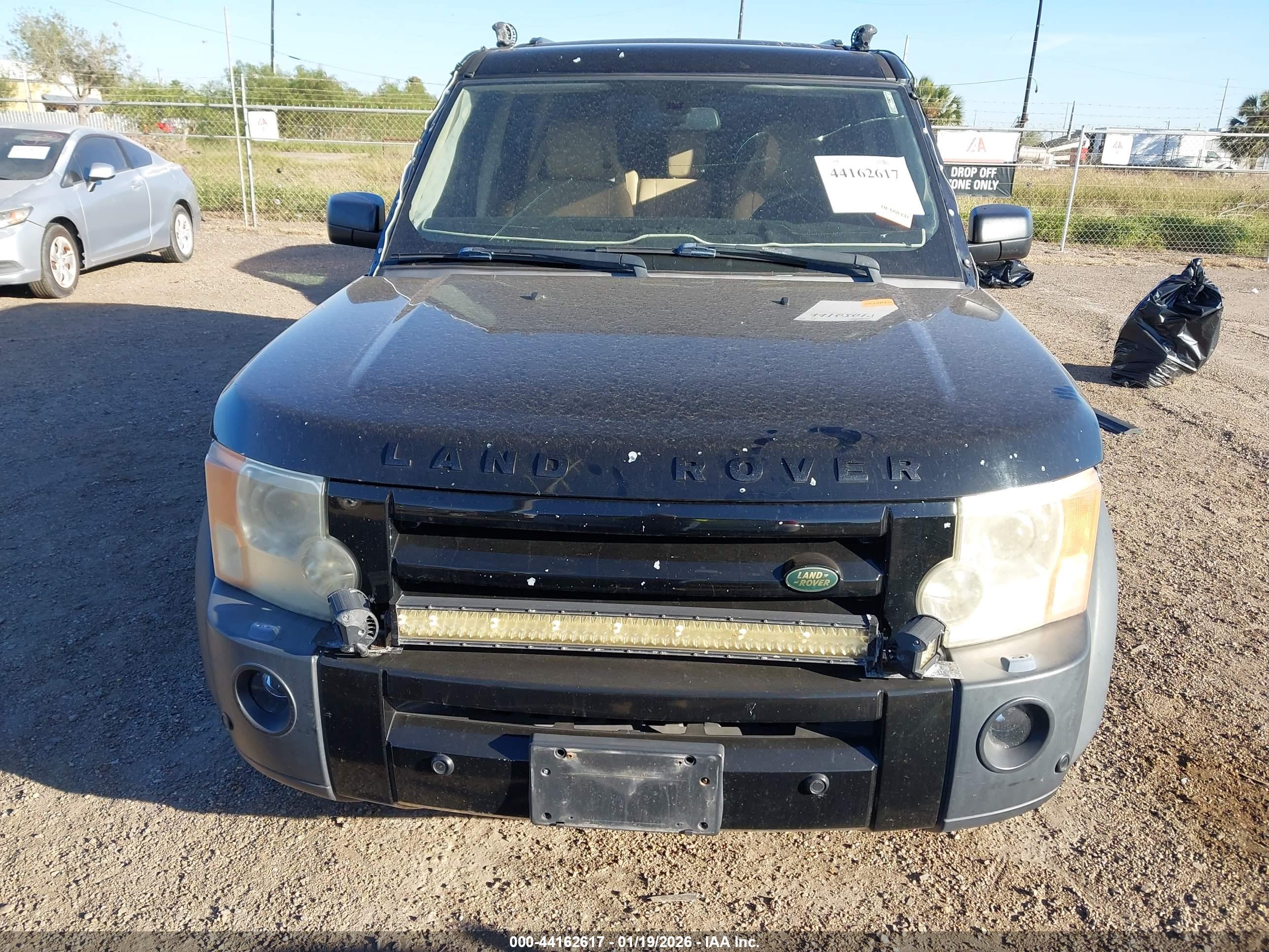 LAND ROVER image 6
